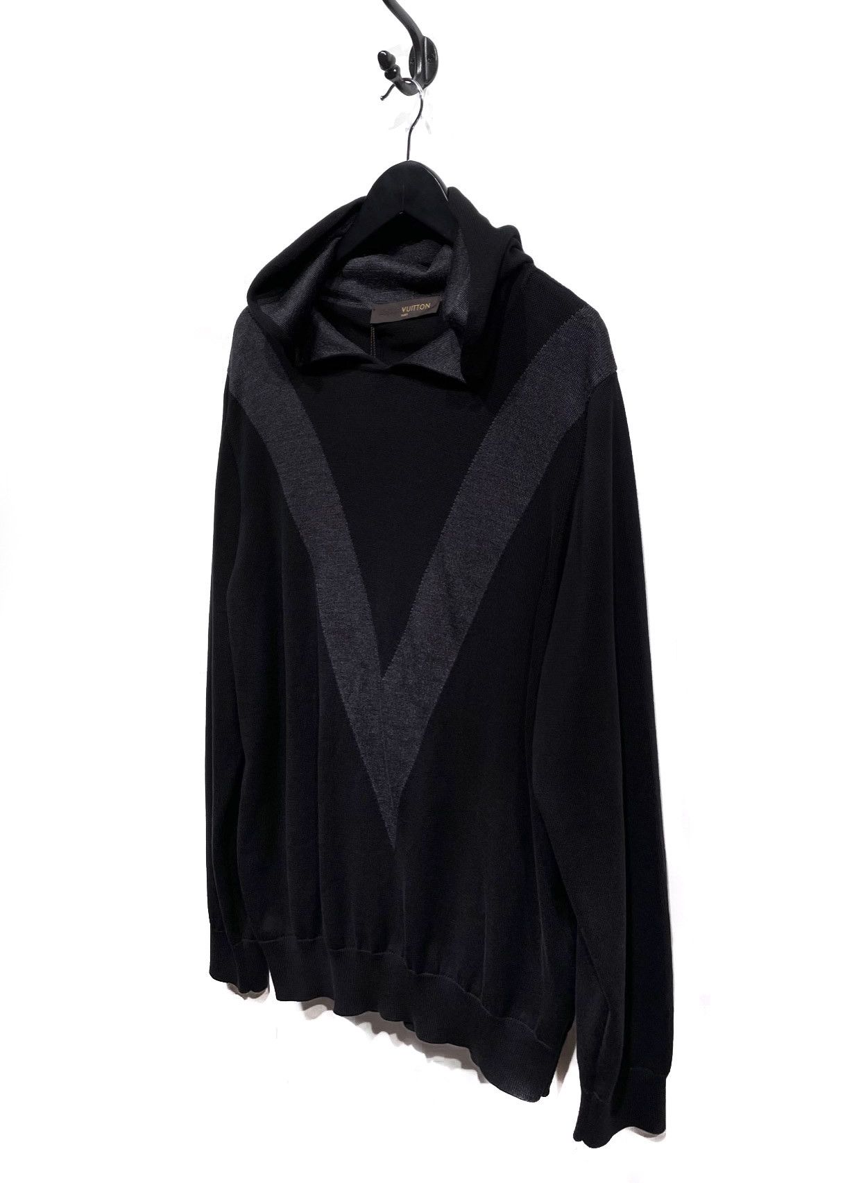 Louis Vuitton Louis Vuitton Black Blue Graphic V Hooded Sweater - LV 🏆 Size US L / EU 52-54 / 3 - 3 Thumbnail