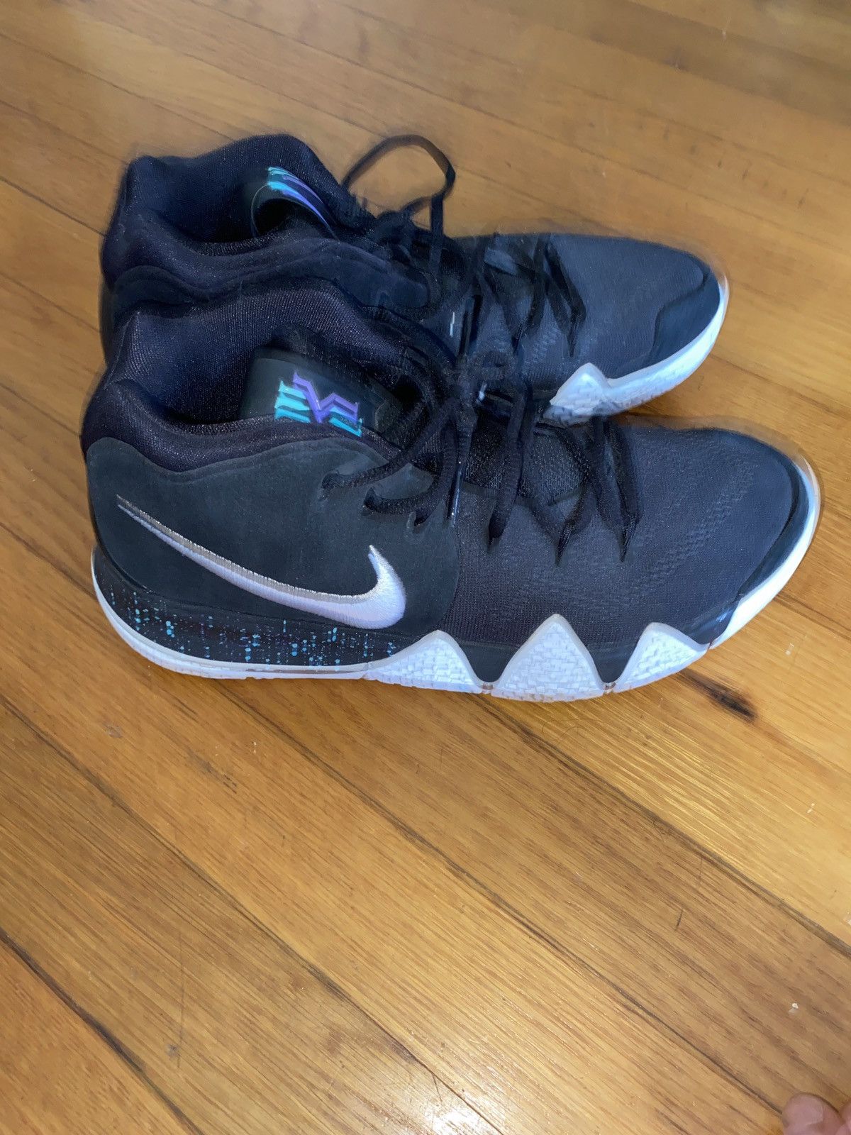 Kyrie 4 ankle takers