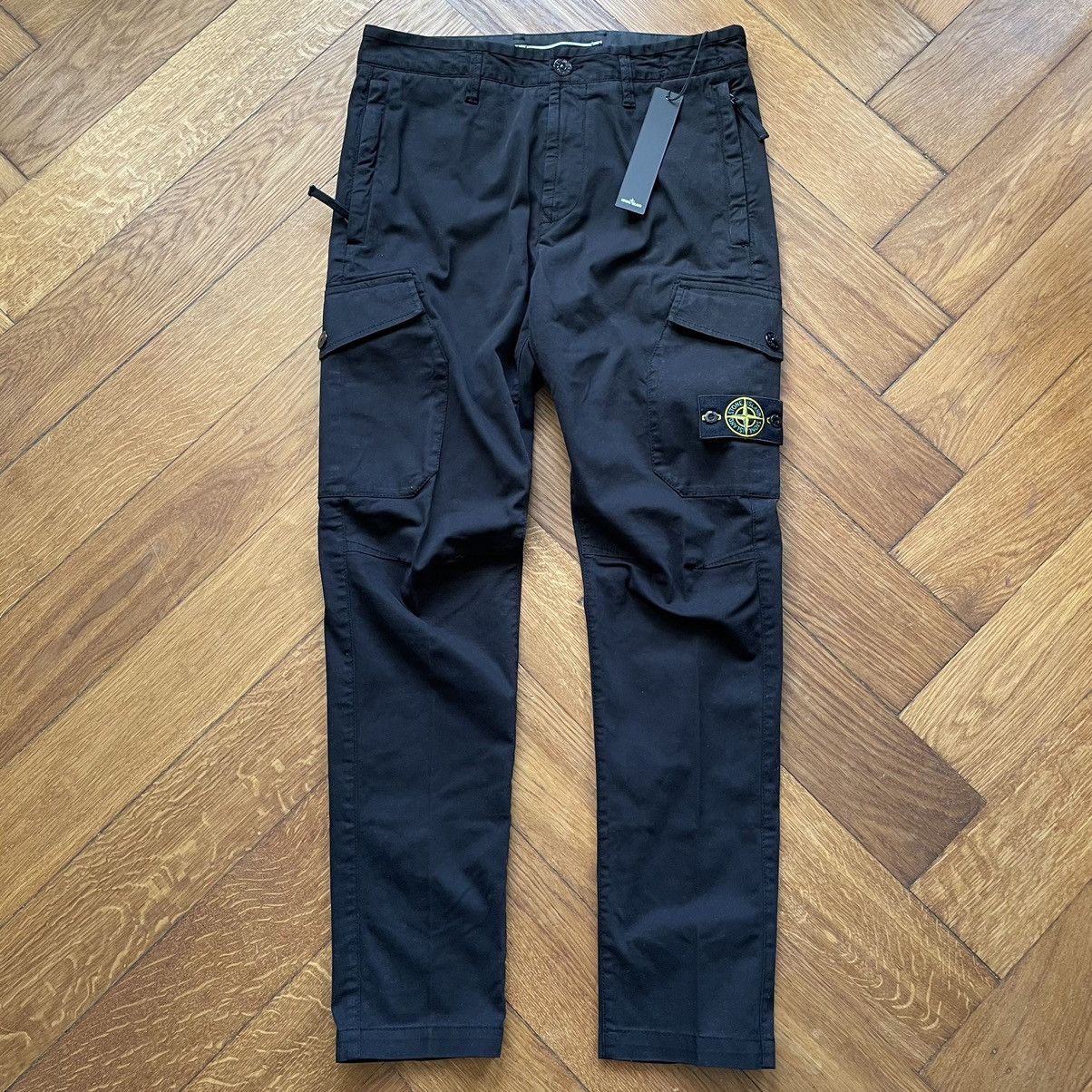 Stone Island Stone Island Cargo Pants 731531310 W30 Black | Grailed