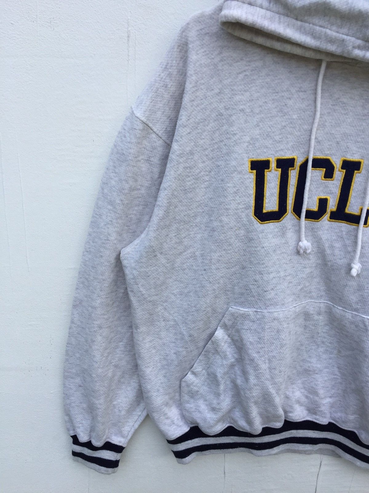Vintage Vintage UCLA Big Logo Hoodie Size US M / EU 48-50 / 2 - 4 Thumbnail