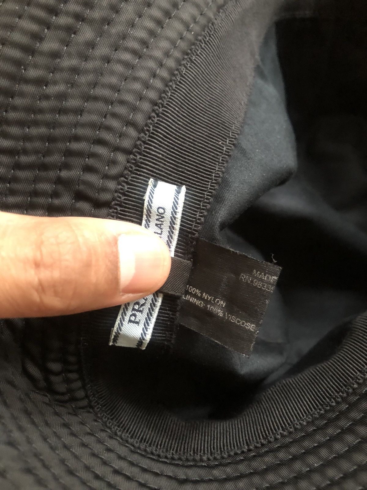 Prada Black Prada nylon bucket hat Size ONE SIZE - 7 Thumbnail