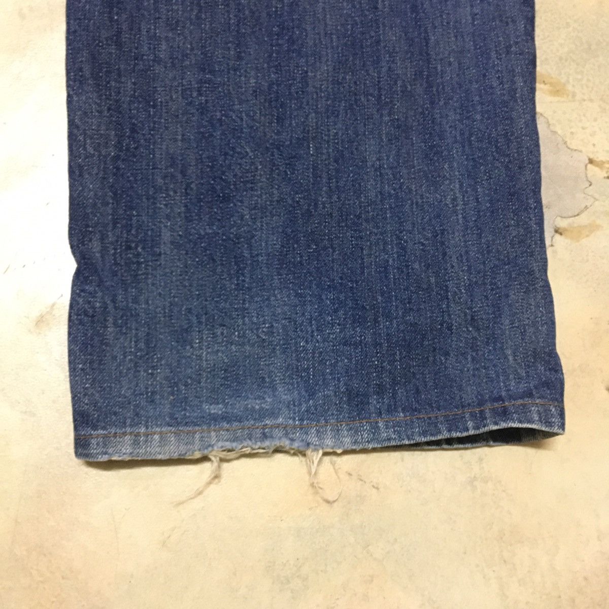 Levi's Vintage Levis Lot 504 Distressed Denim Jeans Size US 33 - 8 Thumbnail