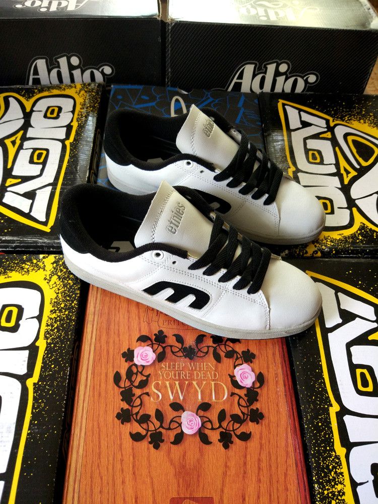 Etnies × Vintage Etnies Santiago - vintage model early 2000s Size US 9 / EU 42 - 4 Thumbnail