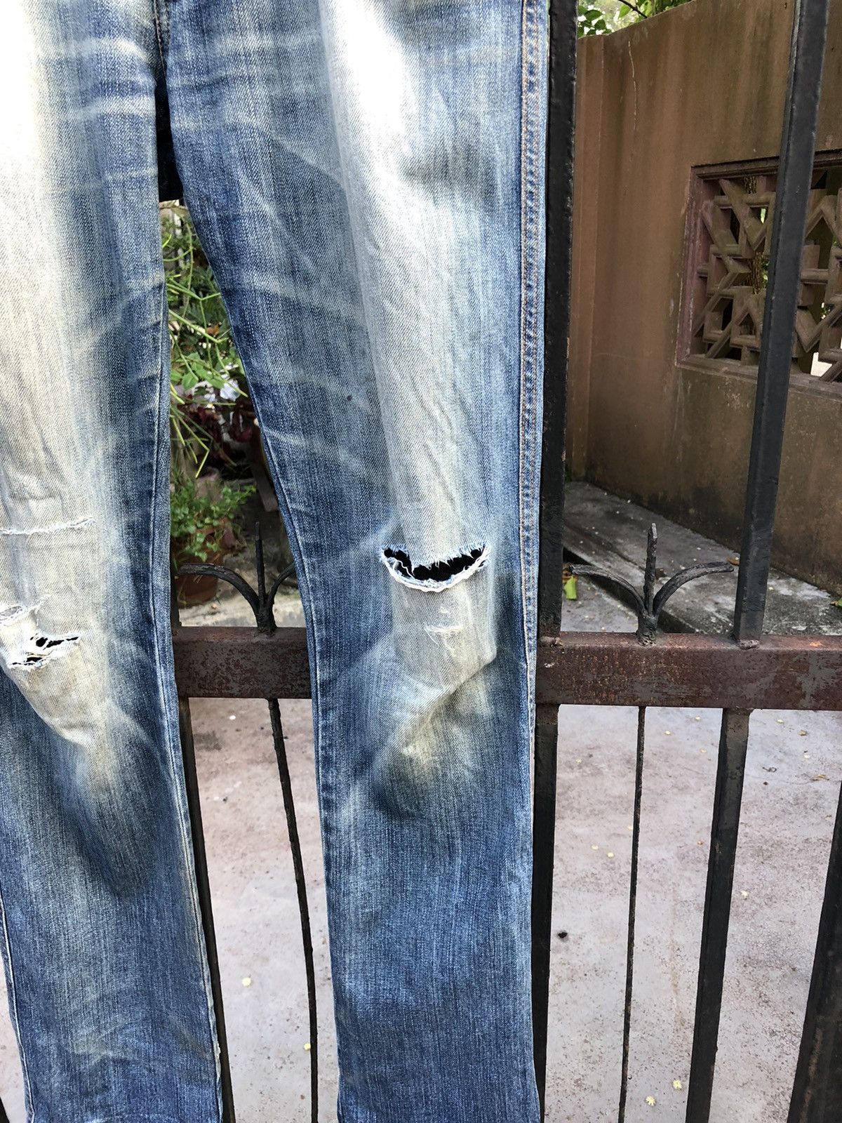 Nudie Jeans Made in Italy Nudie Jeans Distressed Denim Size US 31 - 3 Thumbnail