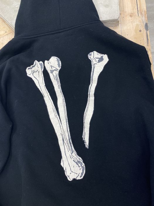 Vlone Vlone skulls & bones hoodie xxl | Grailed