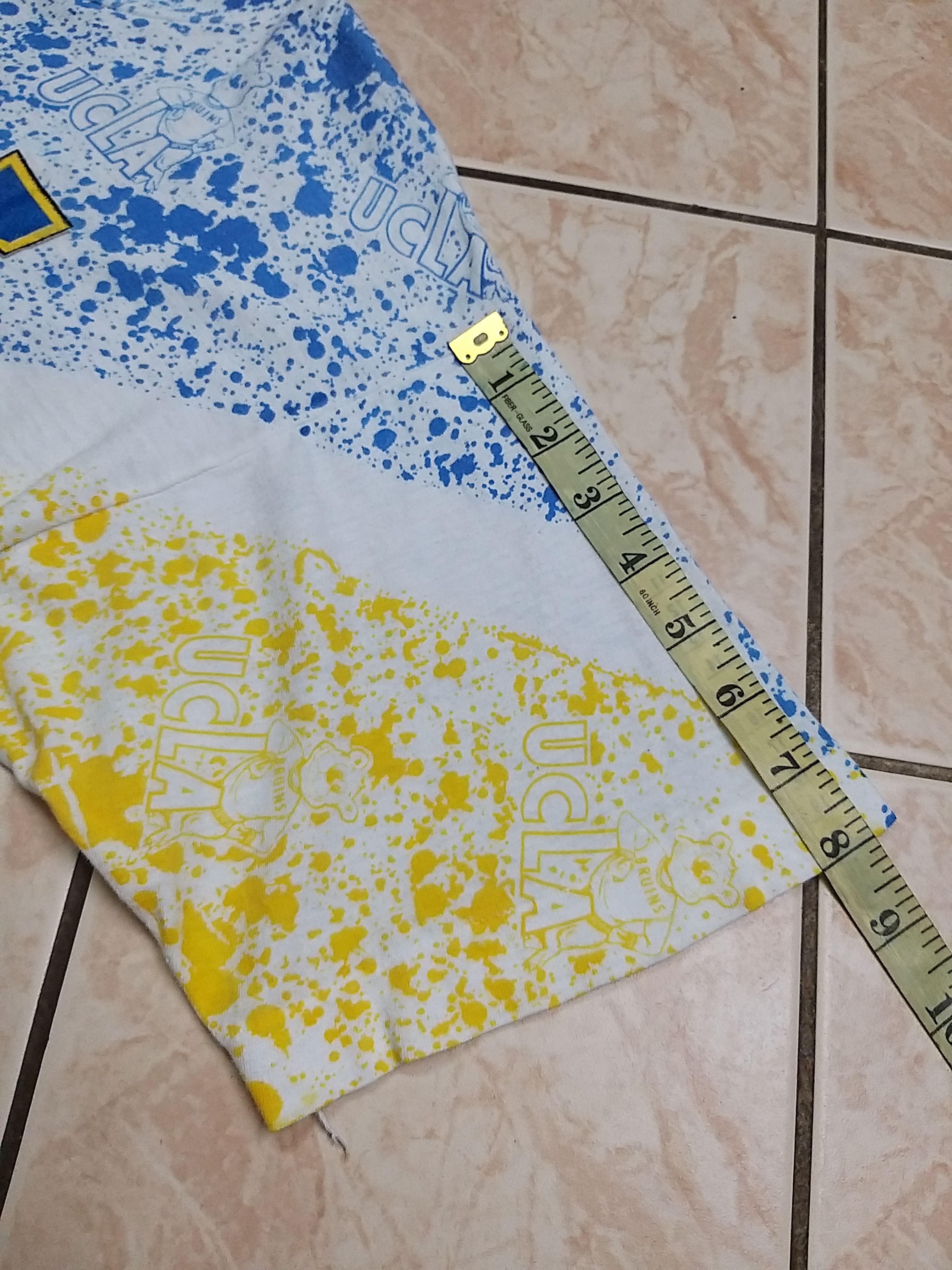 NBA RARE💥VINTAGE 80'S UCLA BRUINS NBA TEAM FULL PRINT T SHIRT Size US L / EU 52-54 / 3 - 9 Thumbnail