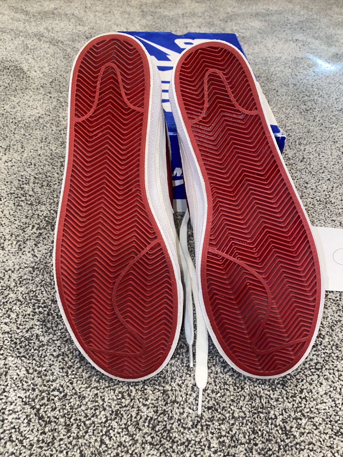 Nike × Supreme Supreme SB x Bruin White Low 2009 Size US 10.5 / EU 43-44 - 5 Thumbnail