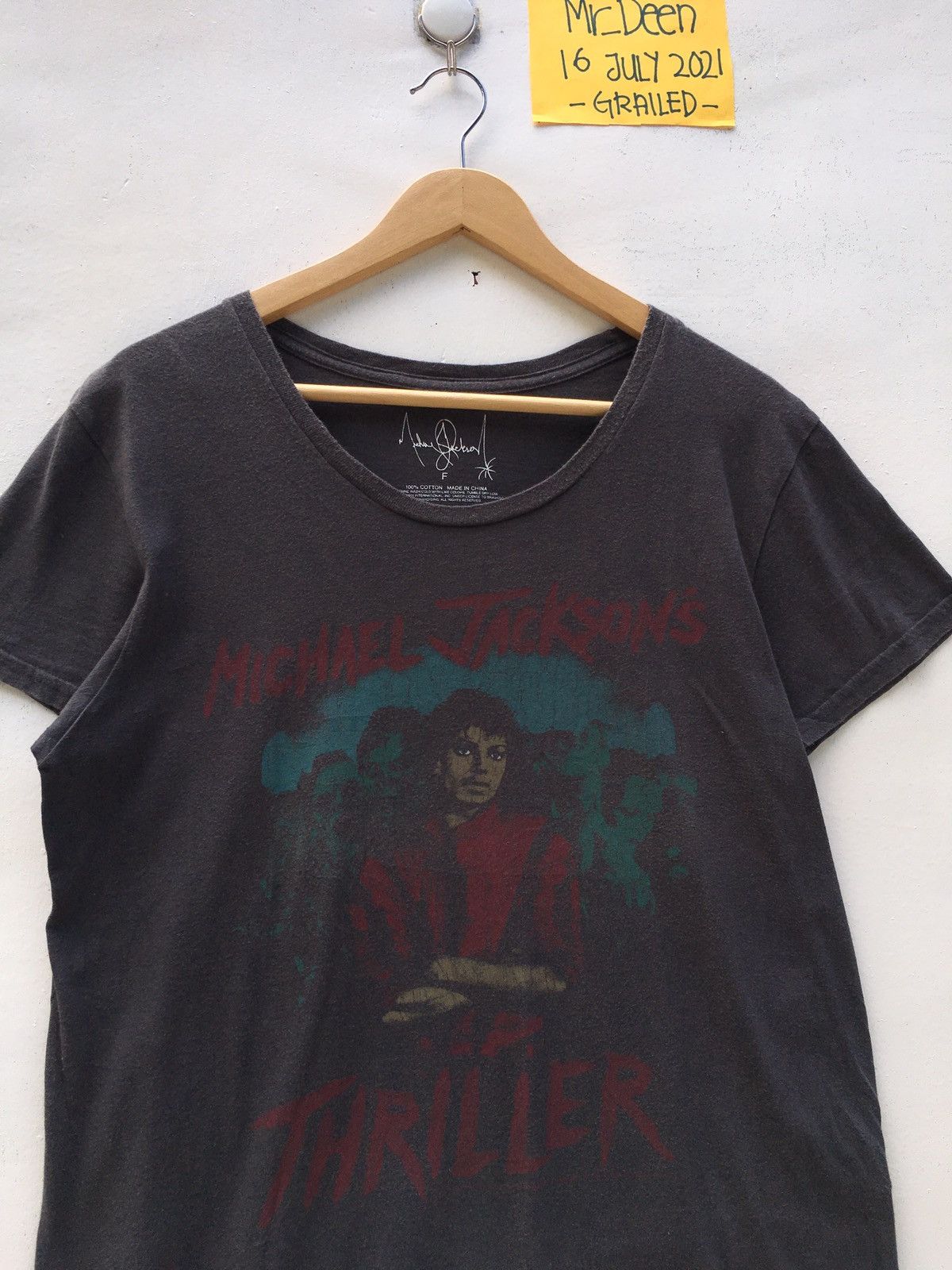 Band Tees Michael Jackson Thriller Photo print T shirt Size US S / EU 44-46 / 1 - 2 Thumbnail