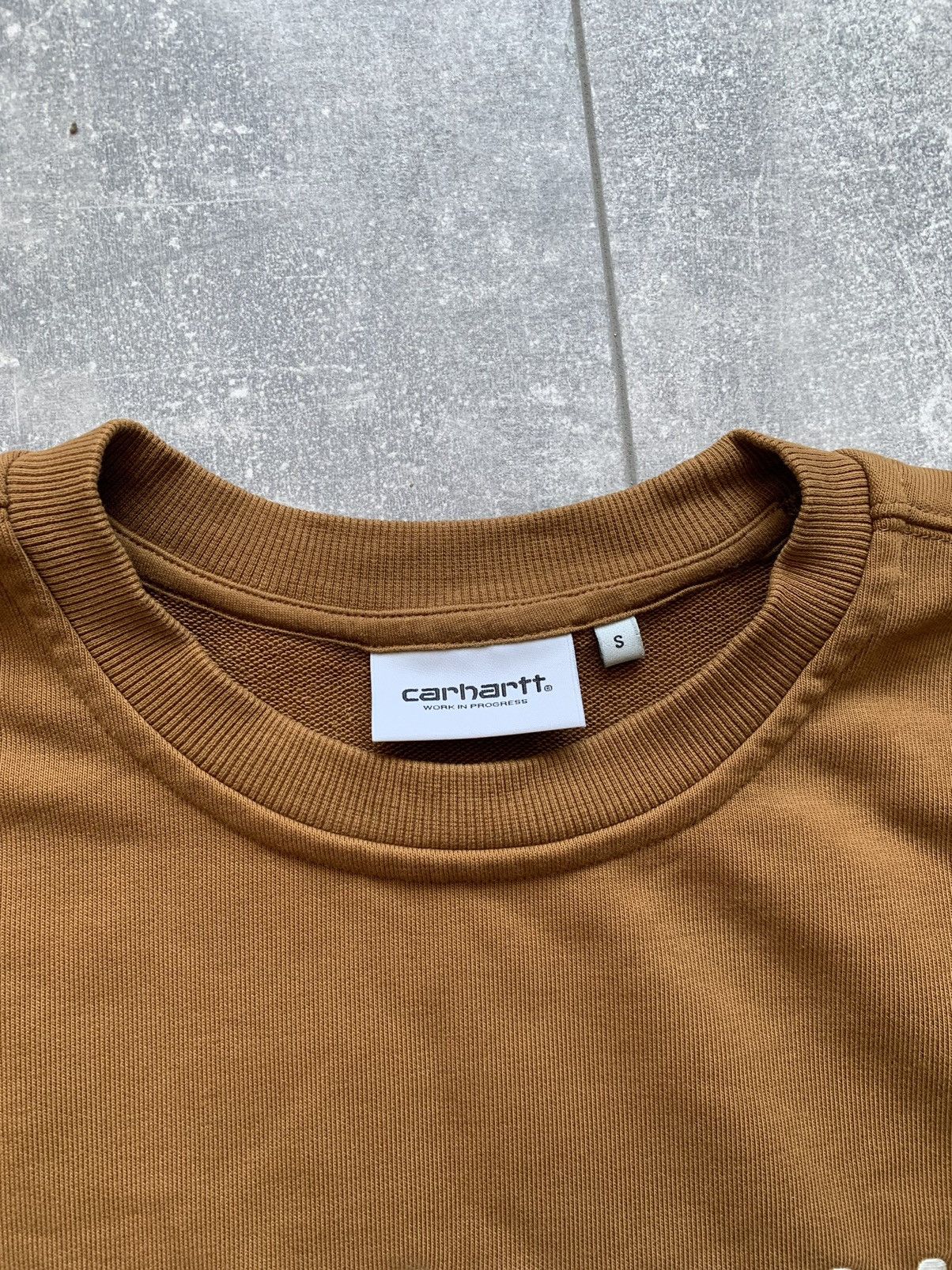 Carhartt × Carhartt Wip Carhartt wip logo sweatshirt spell out embroidered brown Size US S / EU 44-46 / 1 - 6 Thumbnail