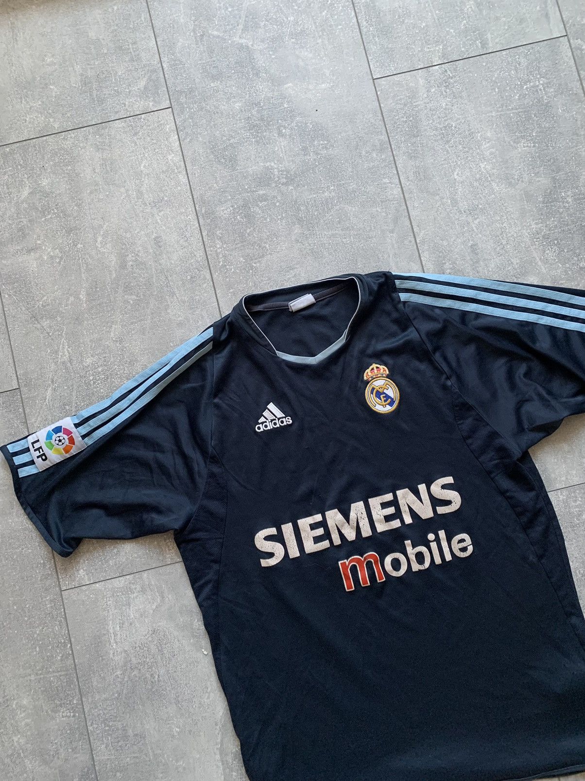 Adidas Adidas Real Madrid 2003 soccer jersey Size US S / EU 44-46 / 1 - 2 Thumbnail