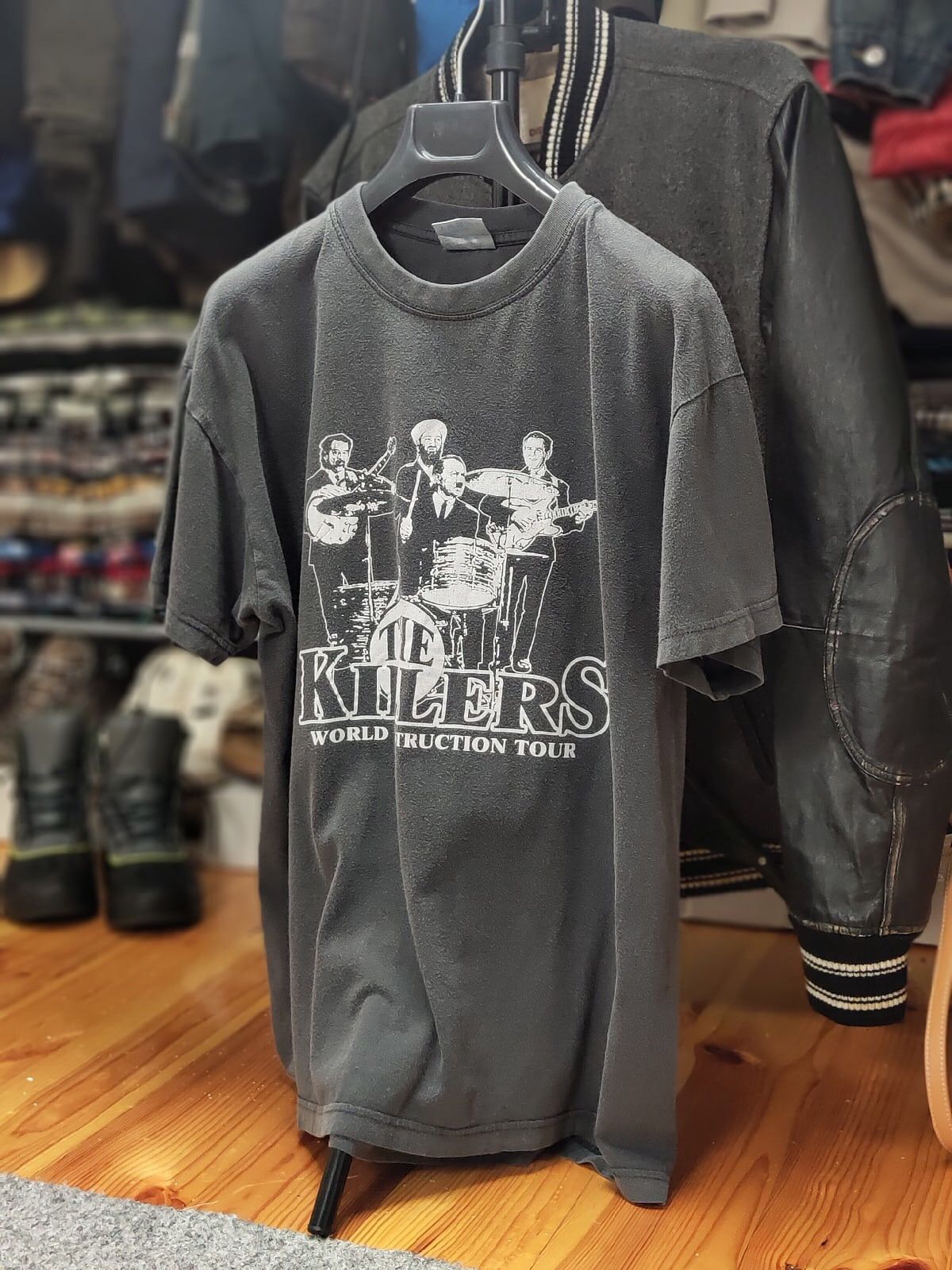 Band Tees Vintage The Killers World Destruction Tour Faded t shirt Size US L / EU 52-54 / 3 - 19 Thumbnail
