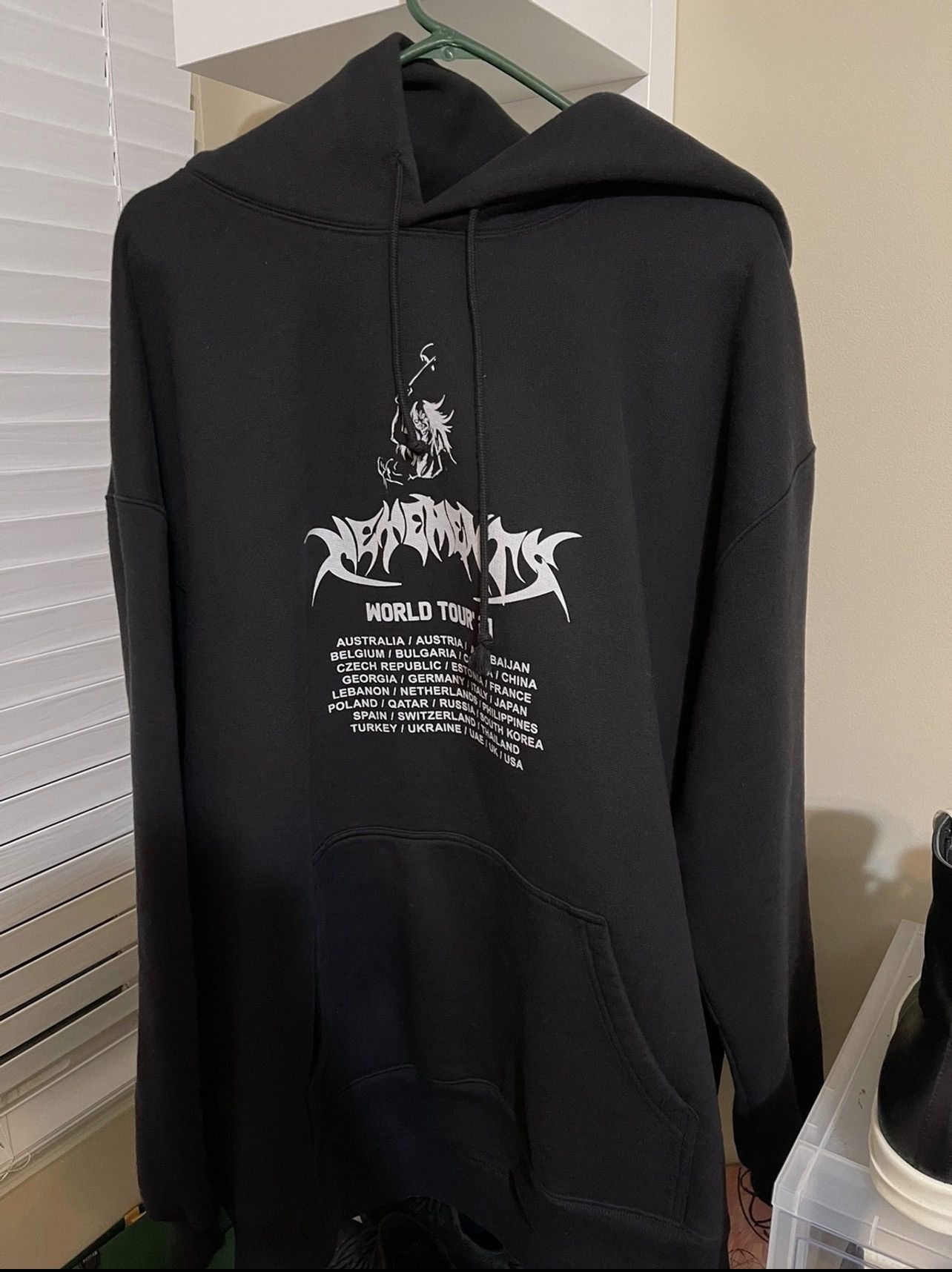 Vetements vetements world tour hoodie 2021 | Grailed