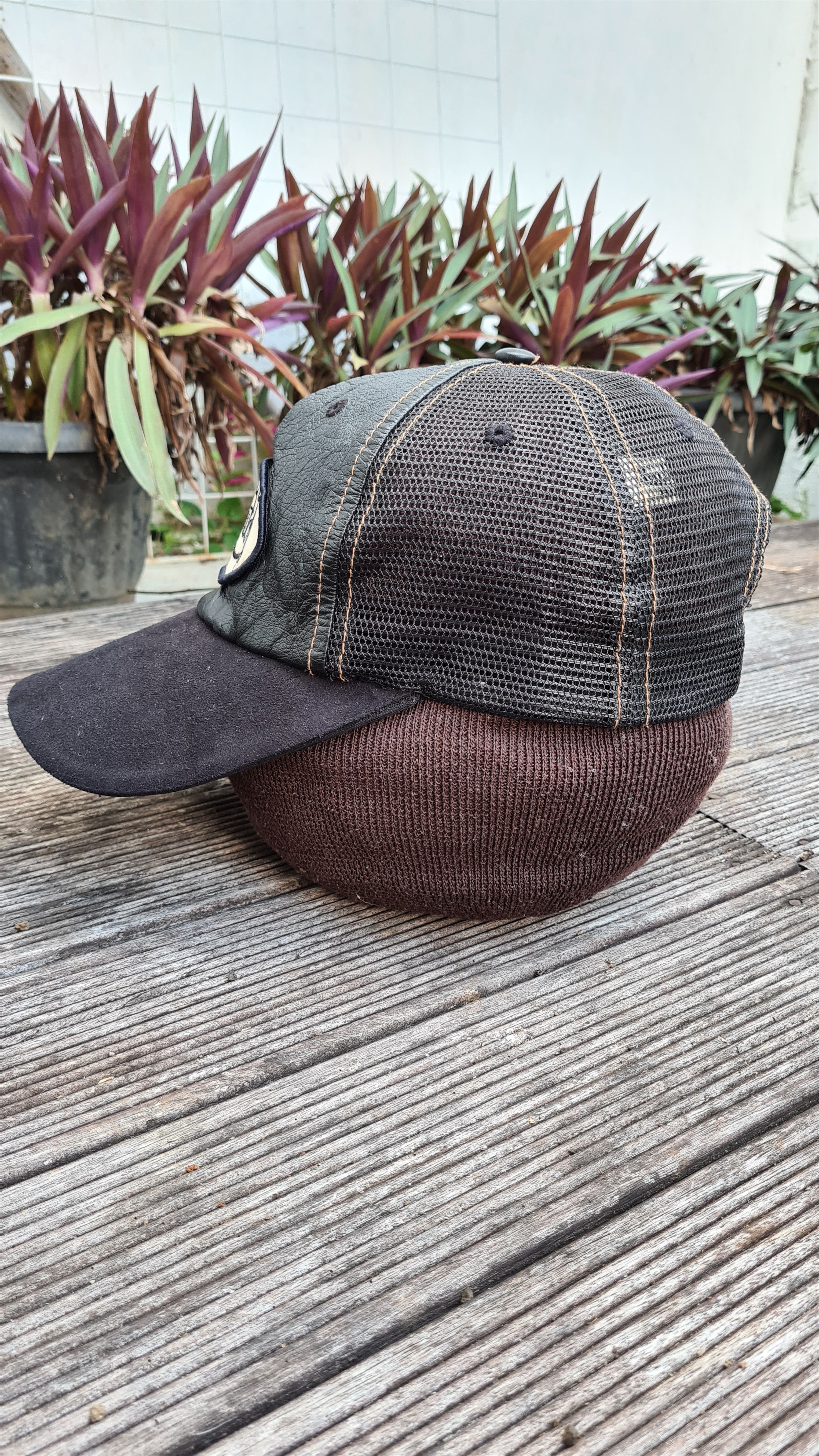 Vintage × Von Dutch Suede Von Dutch Trucker Hat Size ONE SIZE - 3 Thumbnail