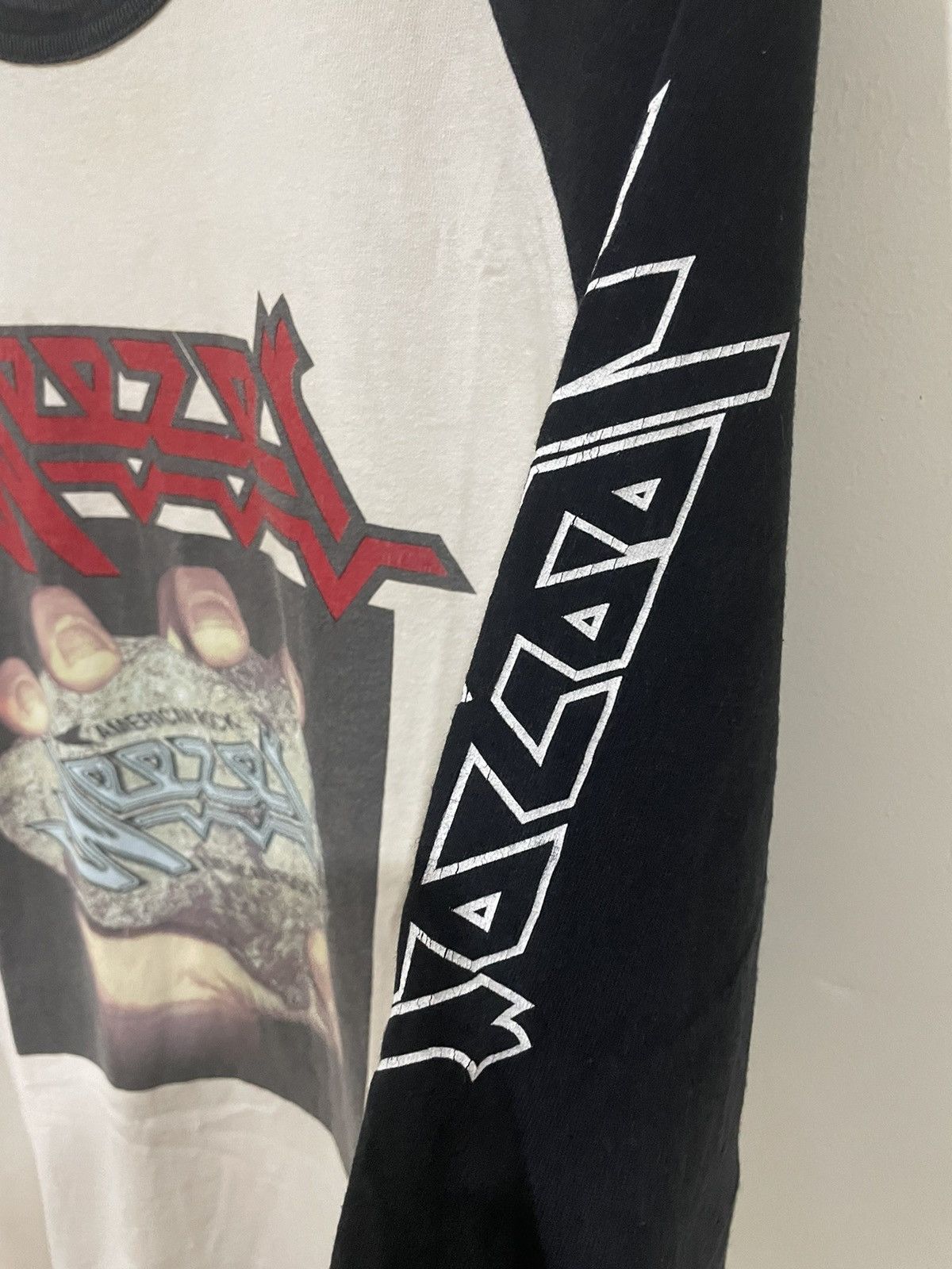 Band Tees Vintage Weezer American Rock 3 Quarter Band Tee Size US L / EU 52-54 / 3 - 5 Thumbnail