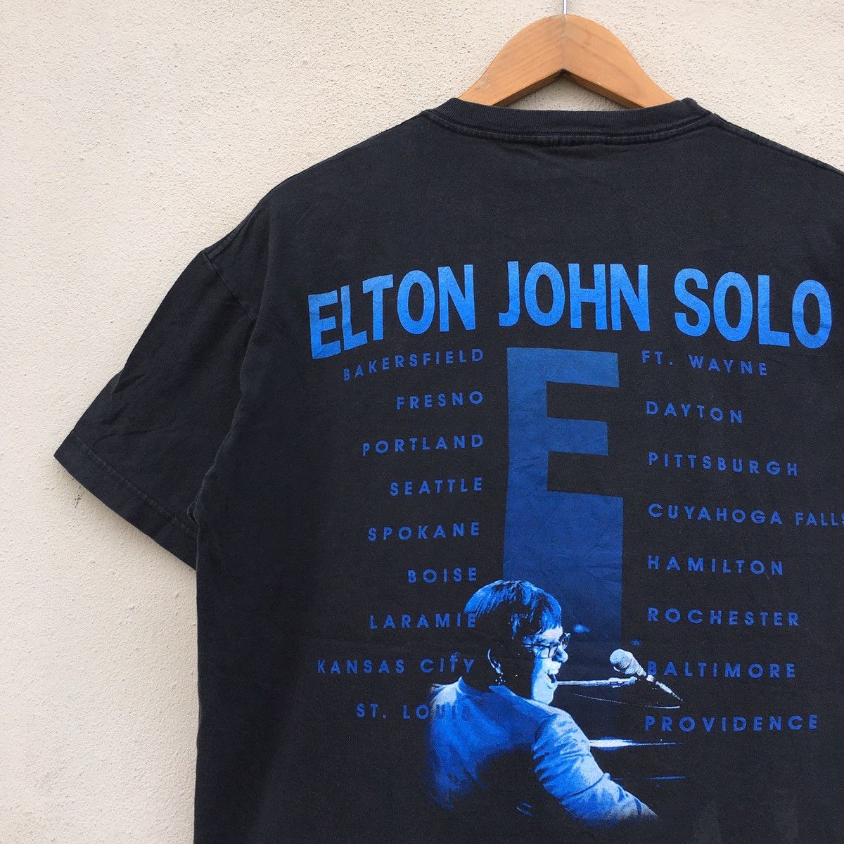 Band Tees × Vintage Vintage 90s ELTON JOHN SOLO SINGER T-Shirt Size US L / EU 52-54 / 3 - 11 Thumbnail