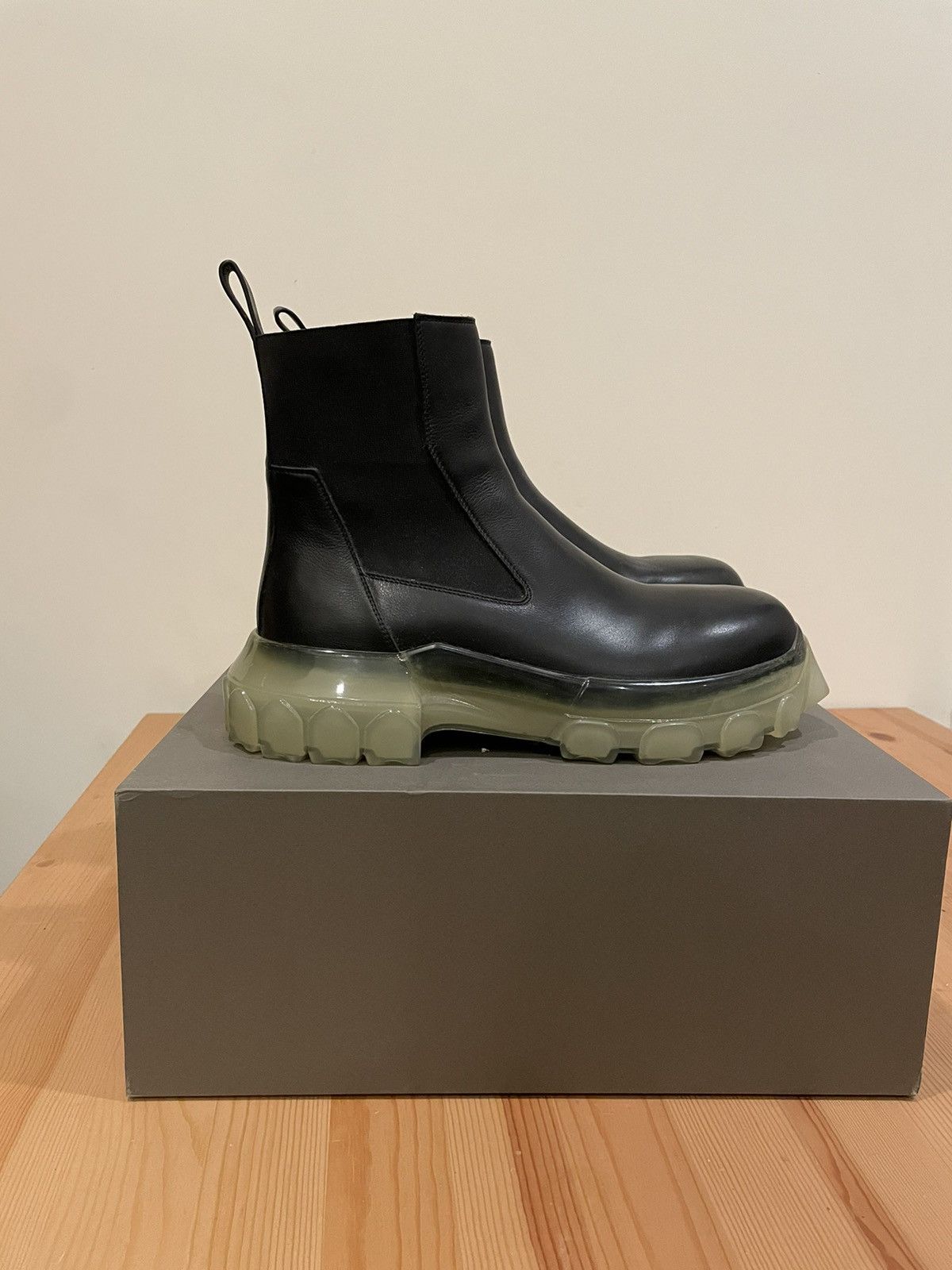 Bozo Tractor Beetle Boot, size 43