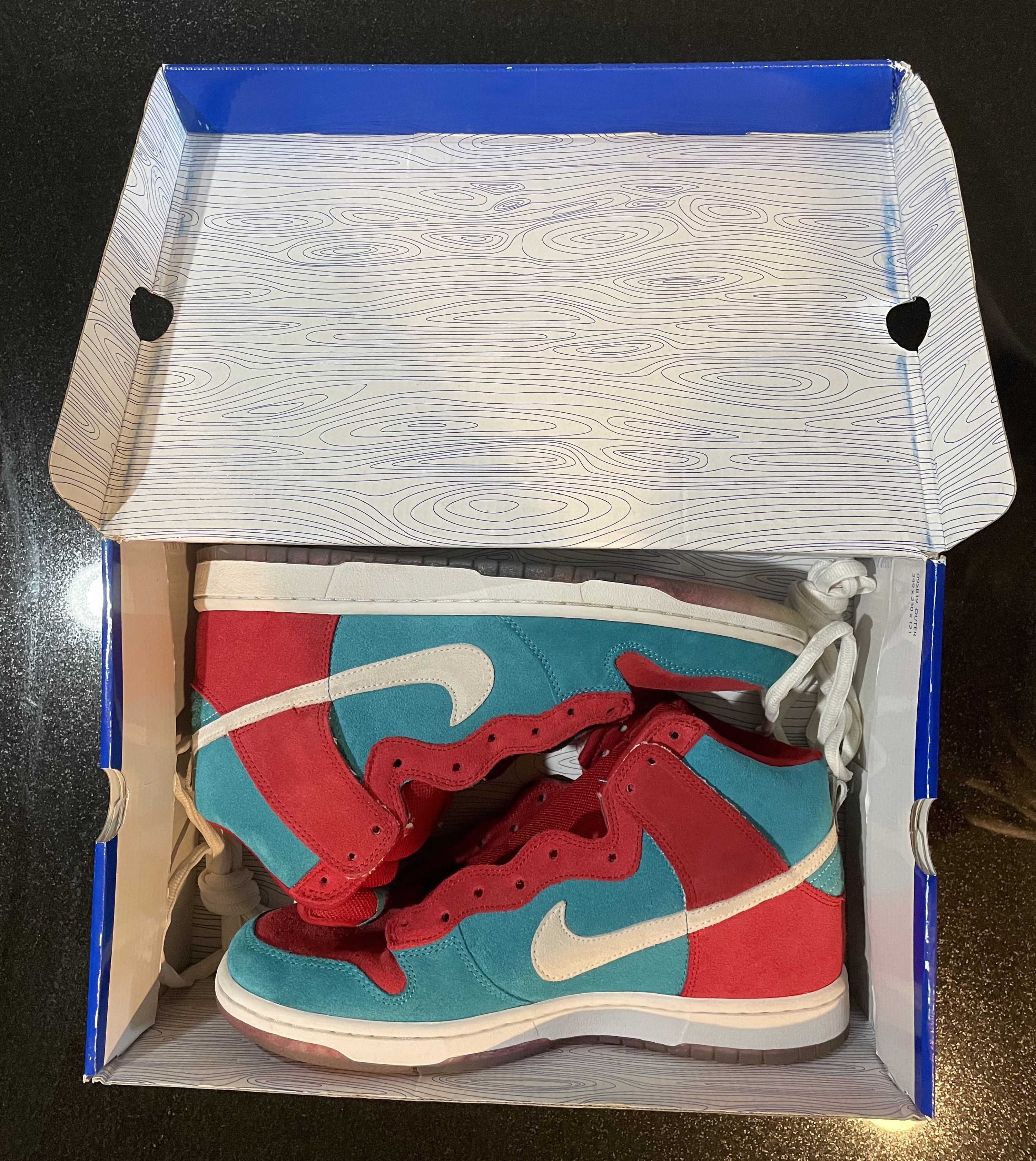 Nike sb bloody sales gums