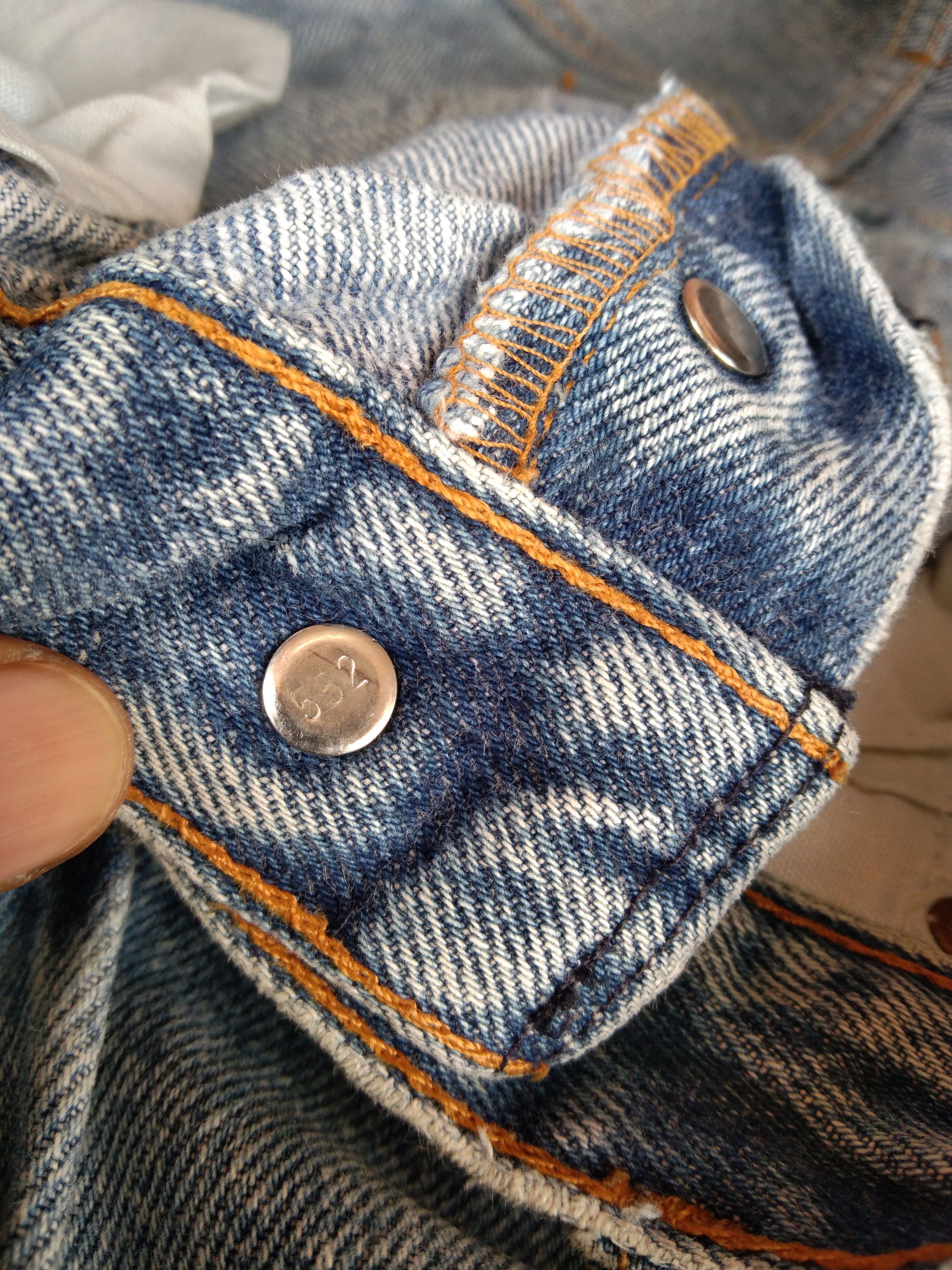 Levi's Vintage 1990s Levi's 501 Lightwash/Distressed Size US 29 - 9 Thumbnail