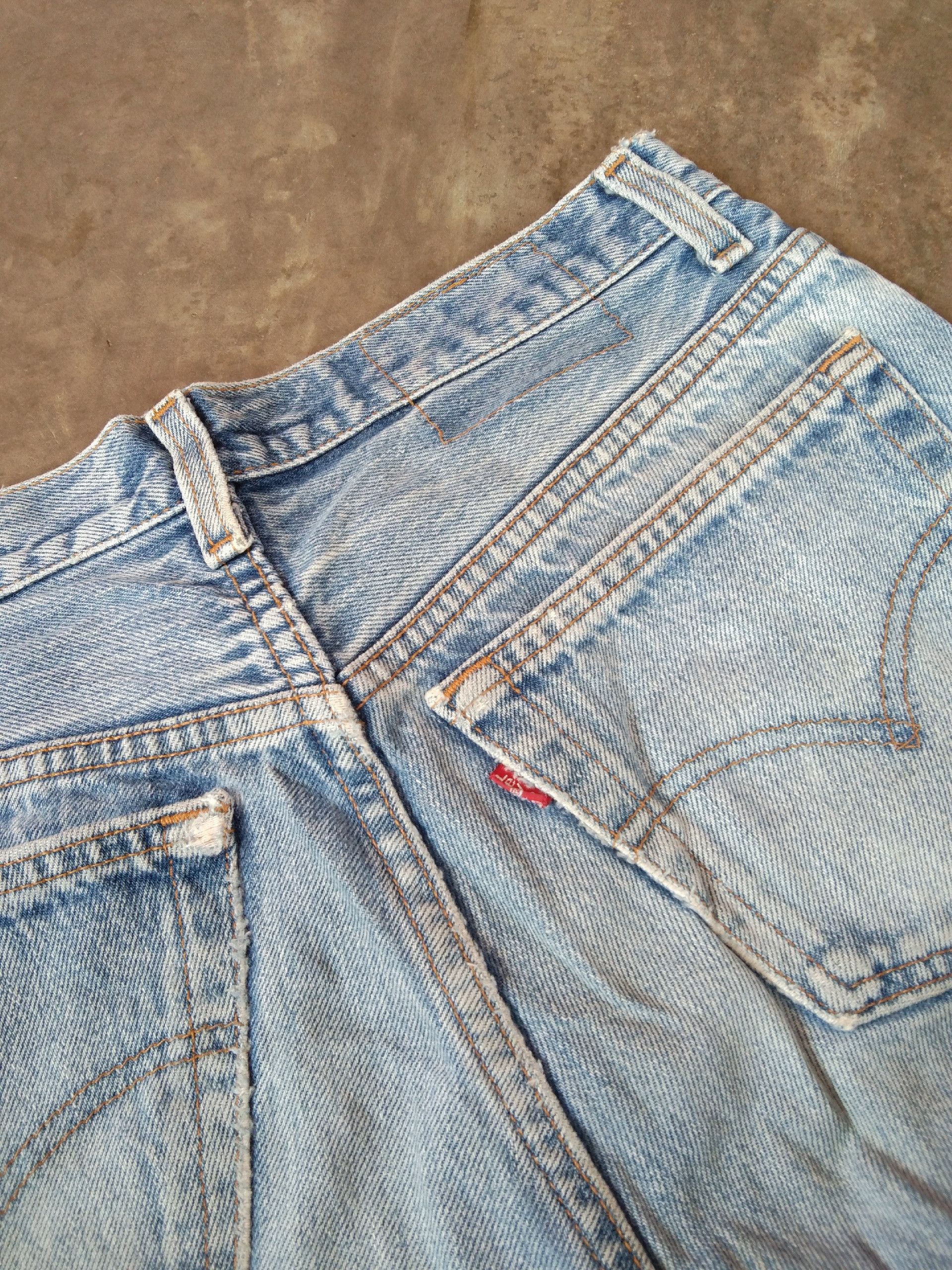 Levi's Vintage 1990s Levi's 501 Lightwash/Distressed Size US 29 - 3 Thumbnail