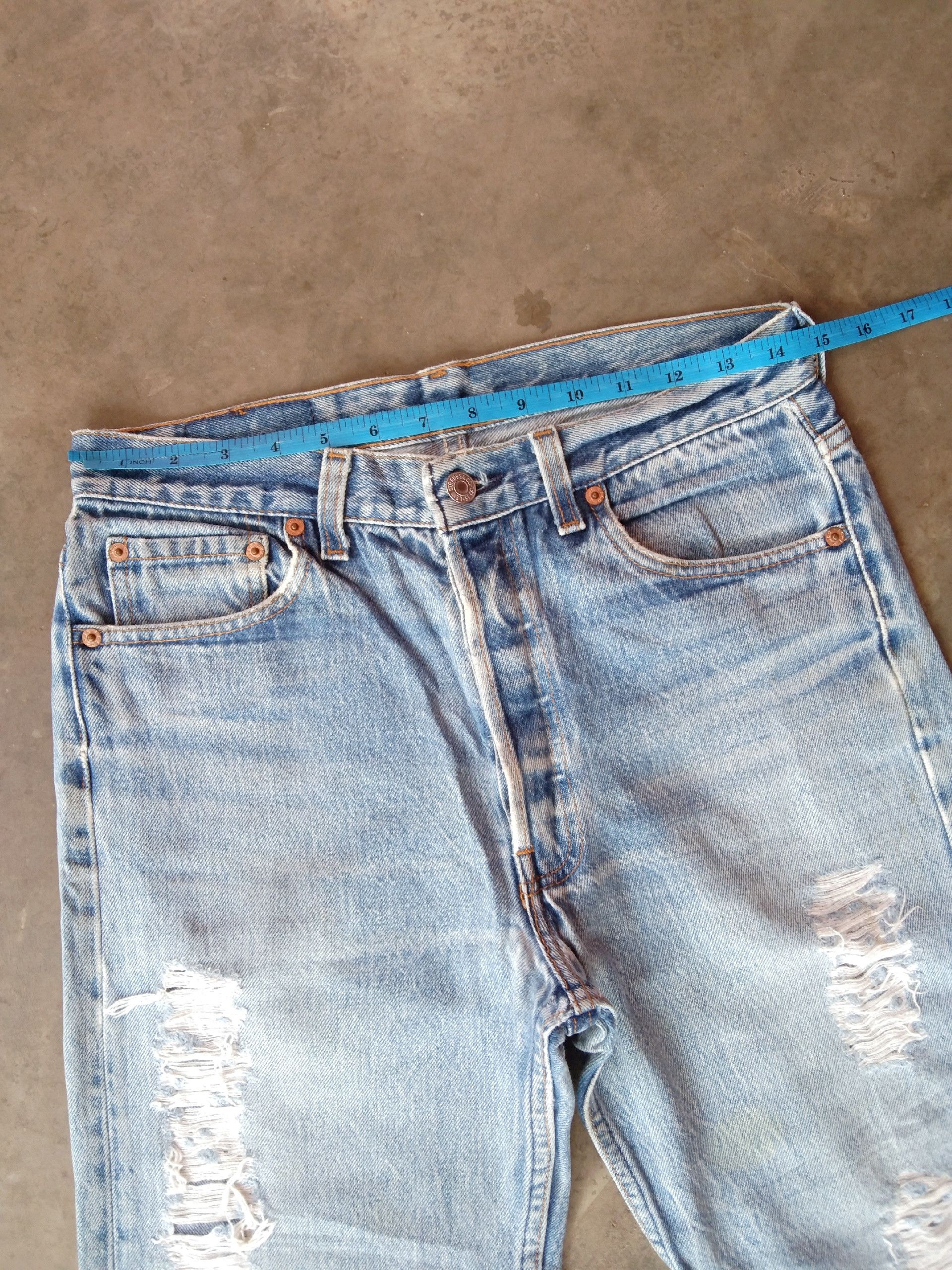 Levi's Vintage 1990s Levi's 501 Lightwash/Distressed Size US 29 - 7 Thumbnail