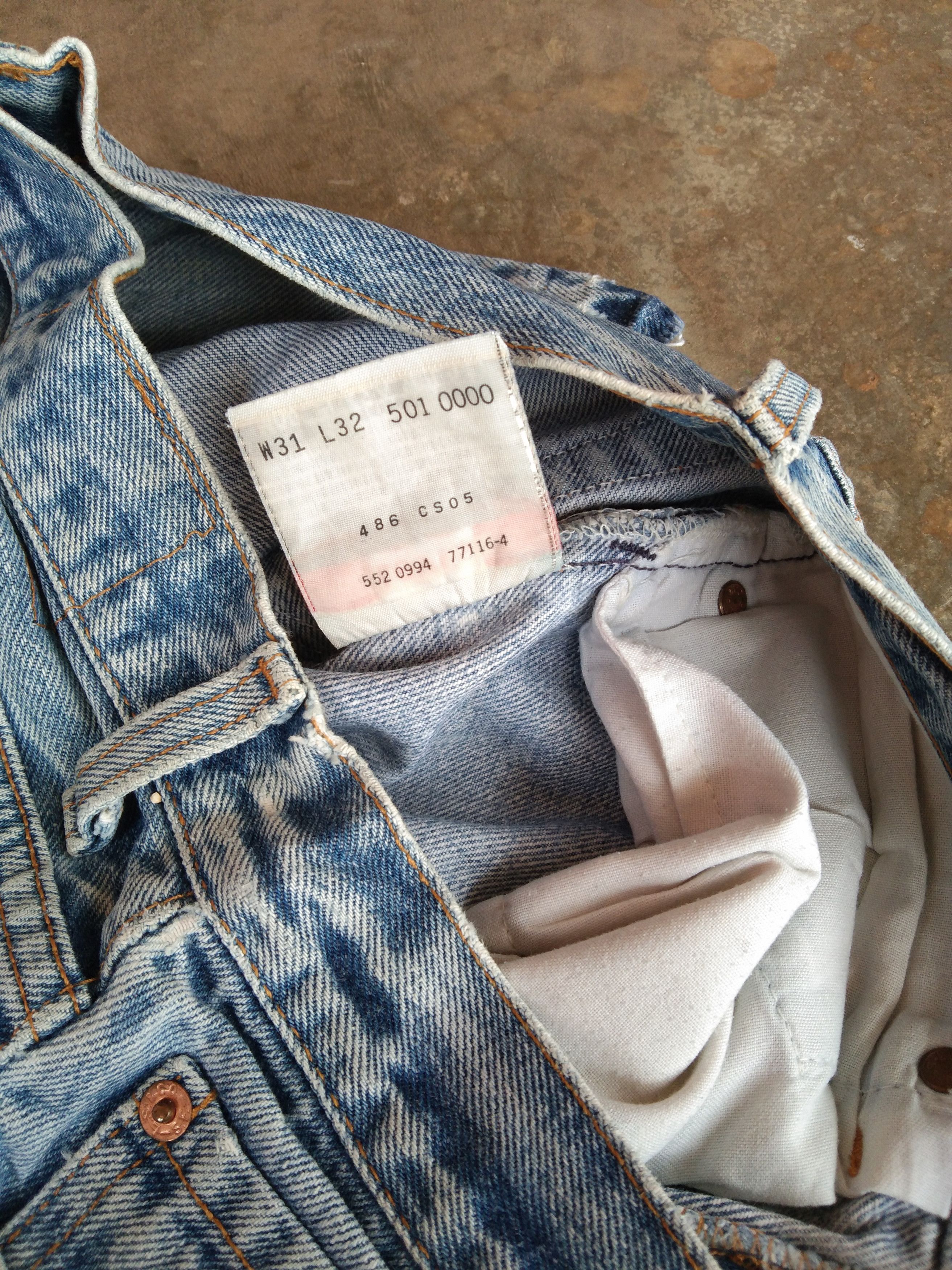 Levi's Vintage 1990s Levi's 501 Lightwash/Distressed Size US 29 - 10 Thumbnail
