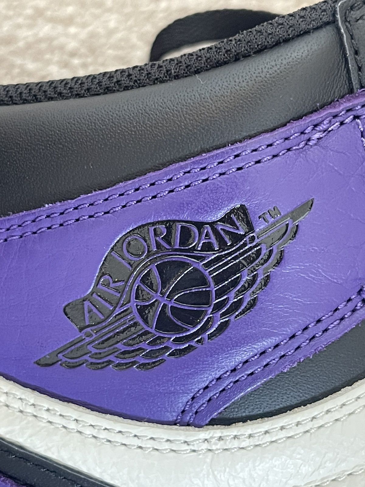 Air Jordan 1 Retro High OG Court Purple 2018