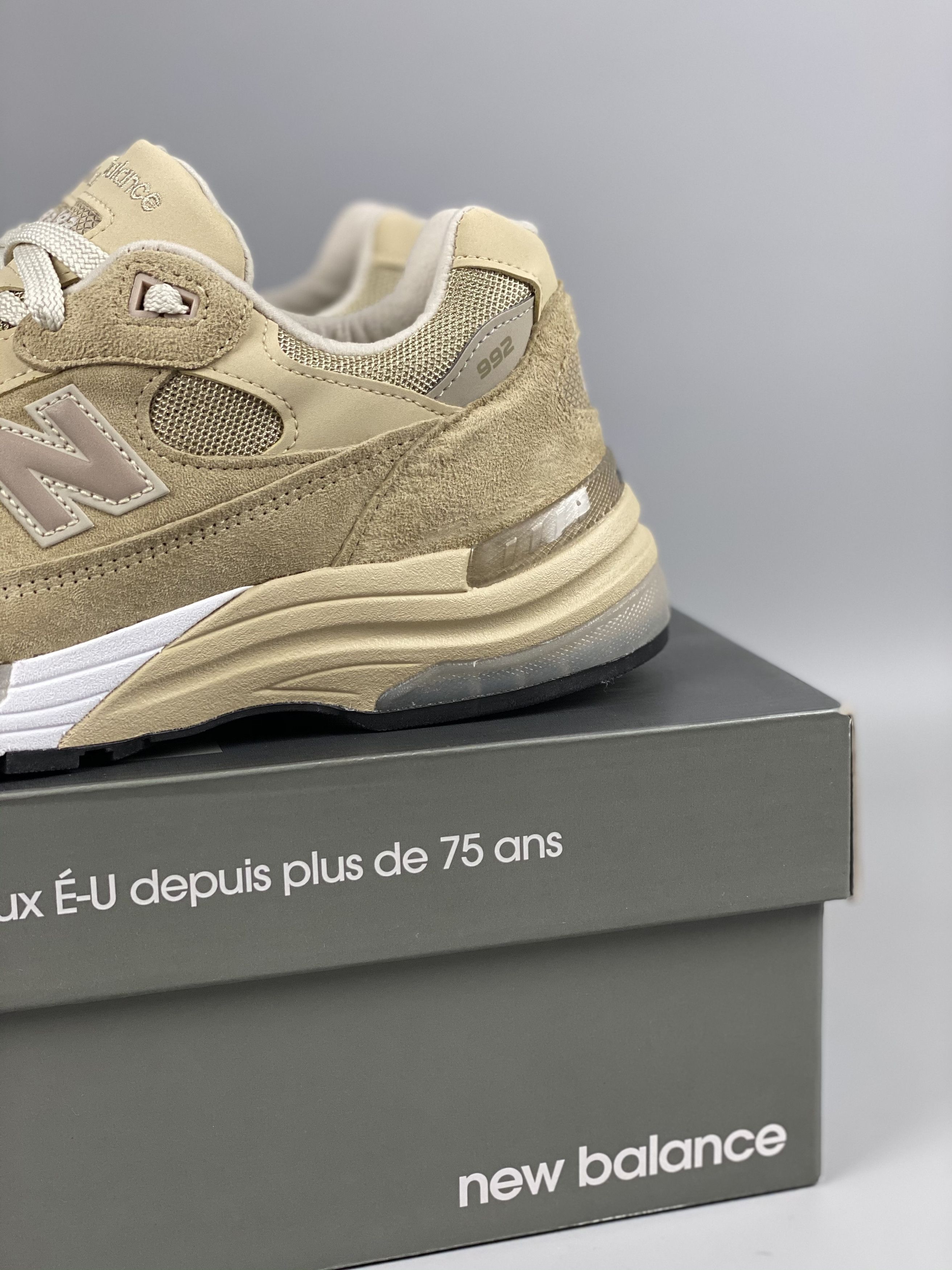 New Balance New Balance 992 Tan Size US 9.5 / EU 42-43 - 3 Thumbnail