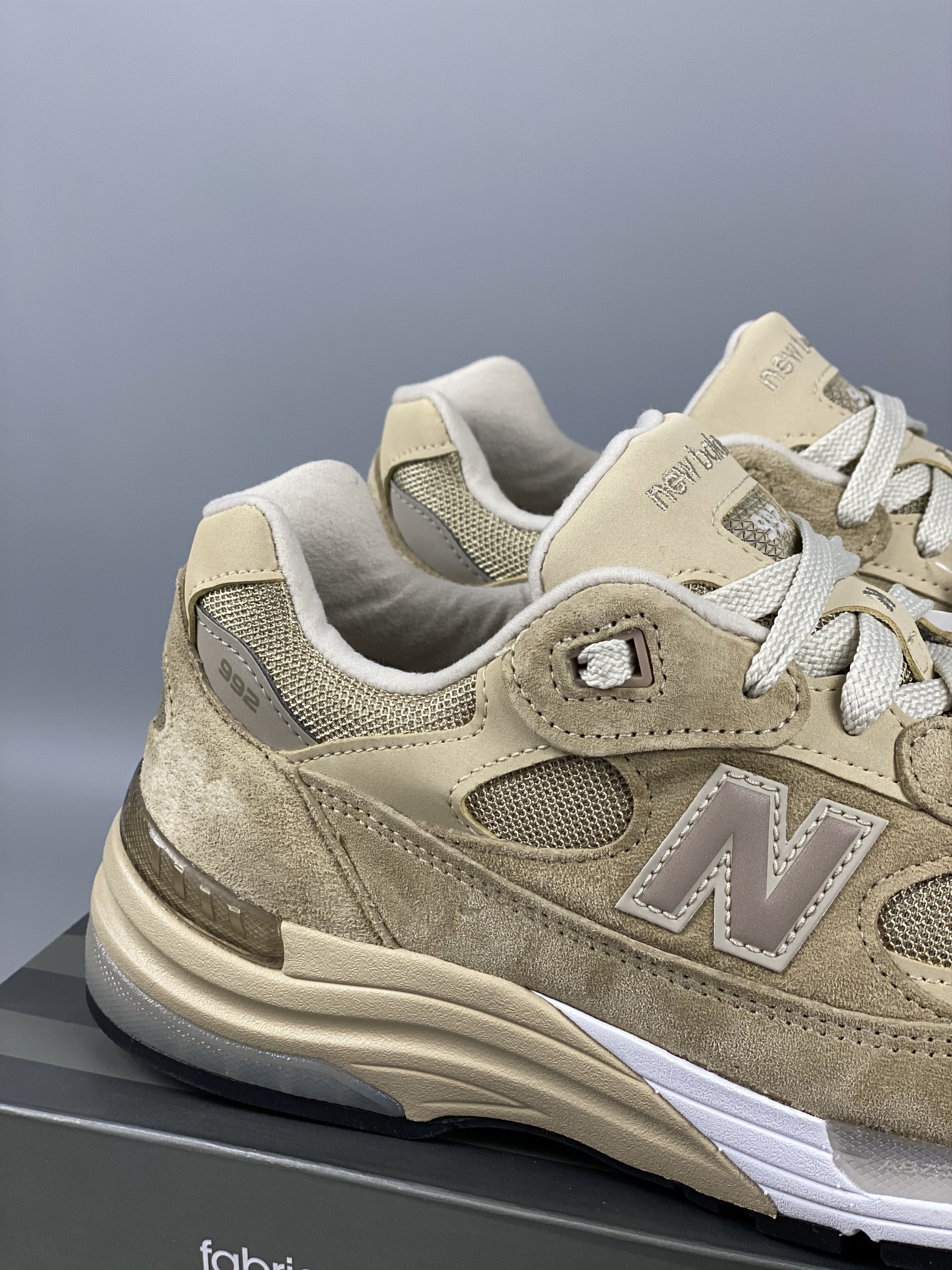 New Balance New Balance 992 Tan Size US 9.5 / EU 42-43 - 5 Thumbnail