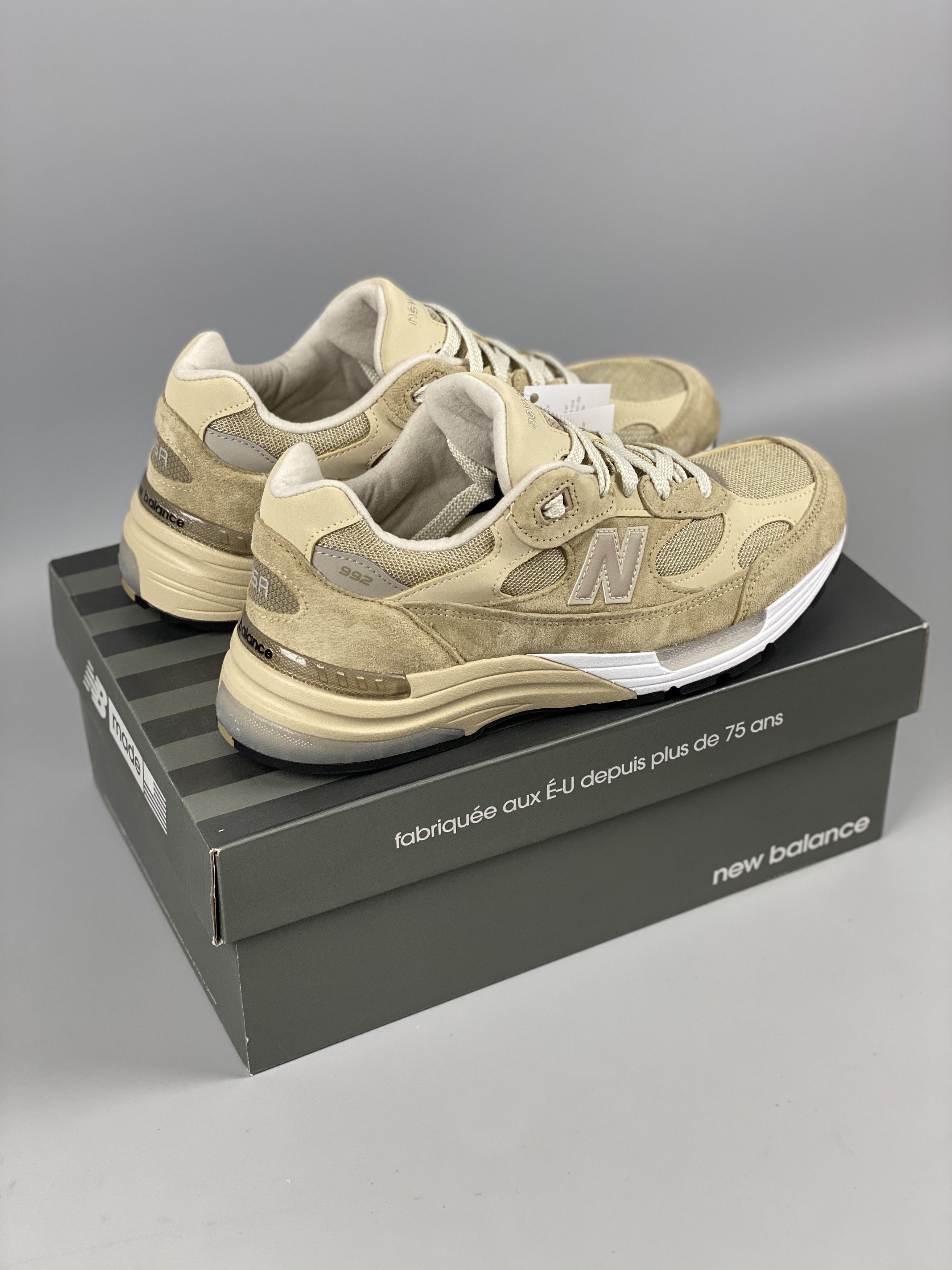 New Balance New Balance 992 Tan Size US 9.5 / EU 42-43 - 6 Thumbnail