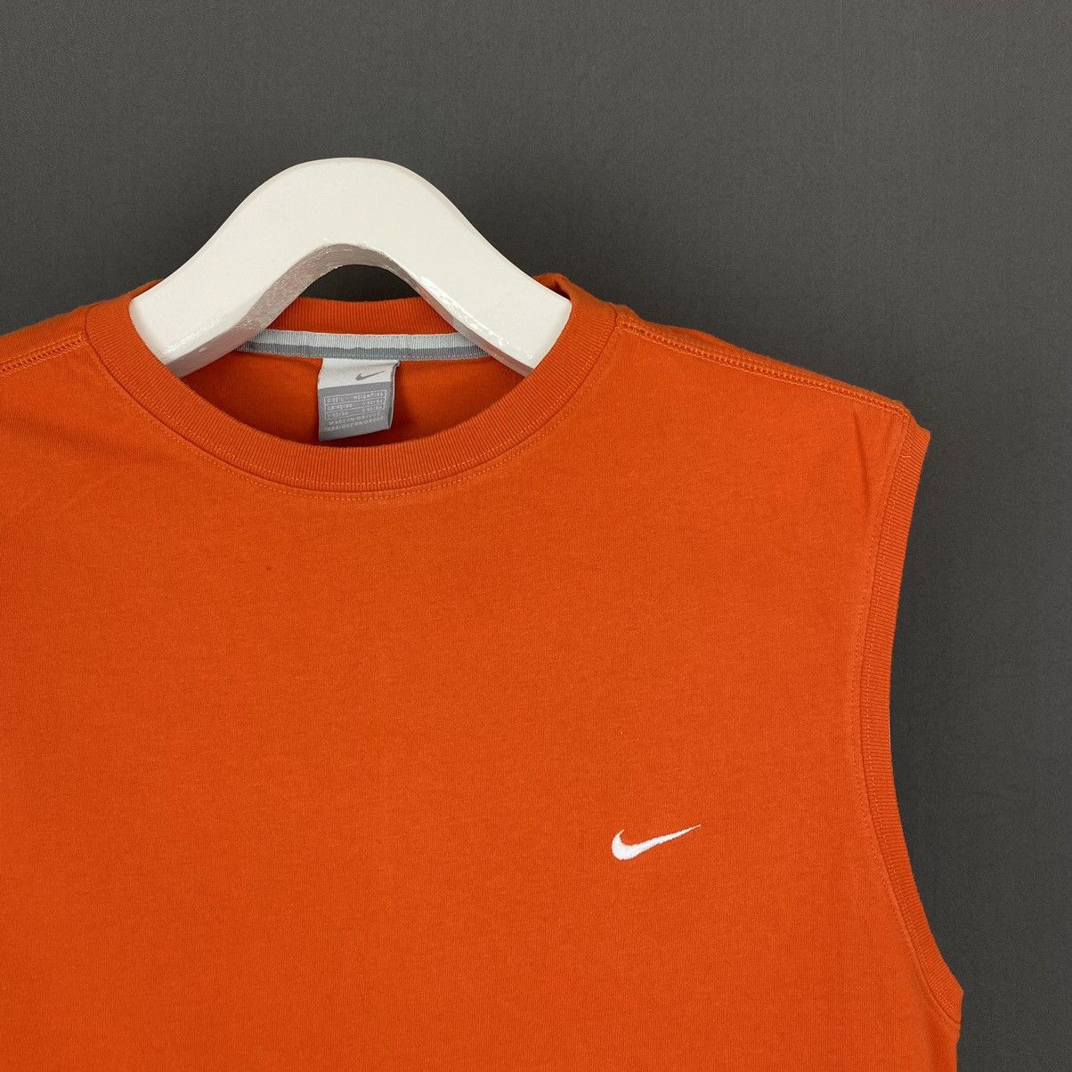 Nike Vintage 00’s Nike Sleeveless Tee Size US L / EU 52-54 / 3 - 3 Thumbnail