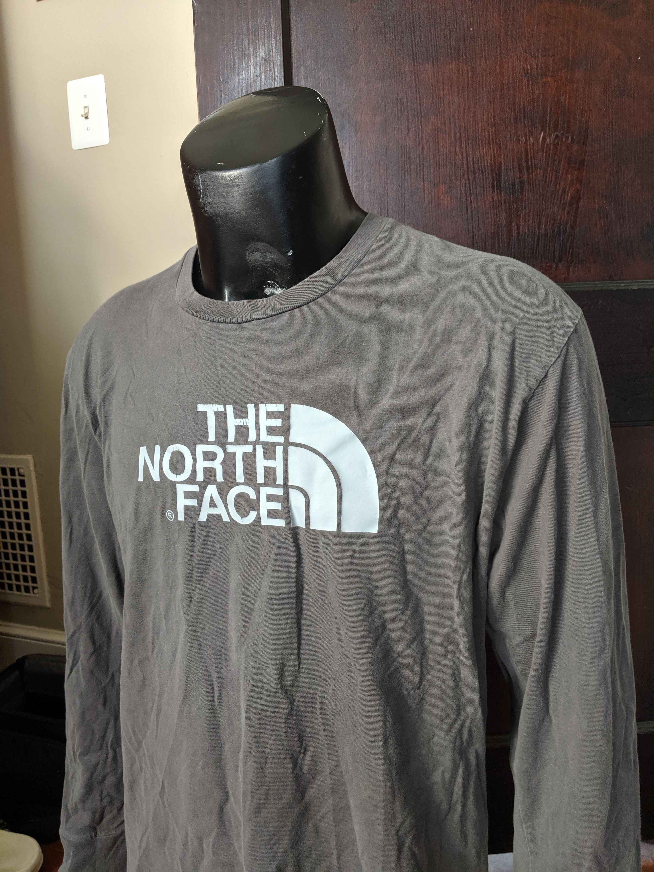 The North Face Big logo print long sleeve shirt Size US L / EU 52-54 / 3 - 2 Preview