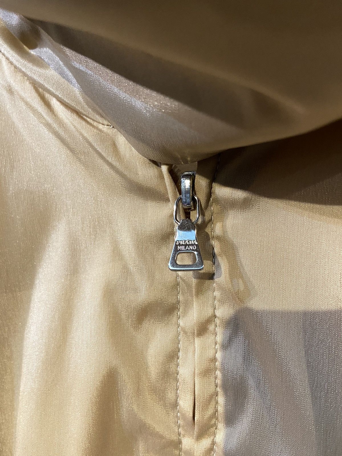 Prada Prada Reversible Nylon Bow Collar jacket Size US L / EU 52-54 / 3 - 21 Thumbnail
