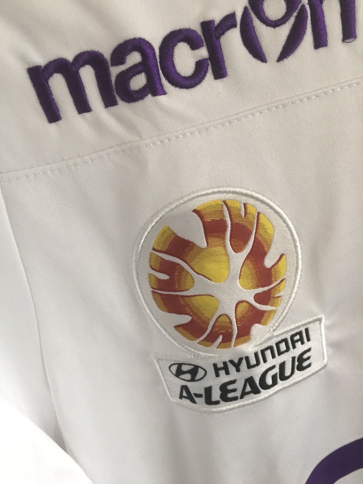 Macron 2013-14 PERTH GLORY AWAY JERSEY S Size US S / EU 44-46 / 1 - 5 Thumbnail