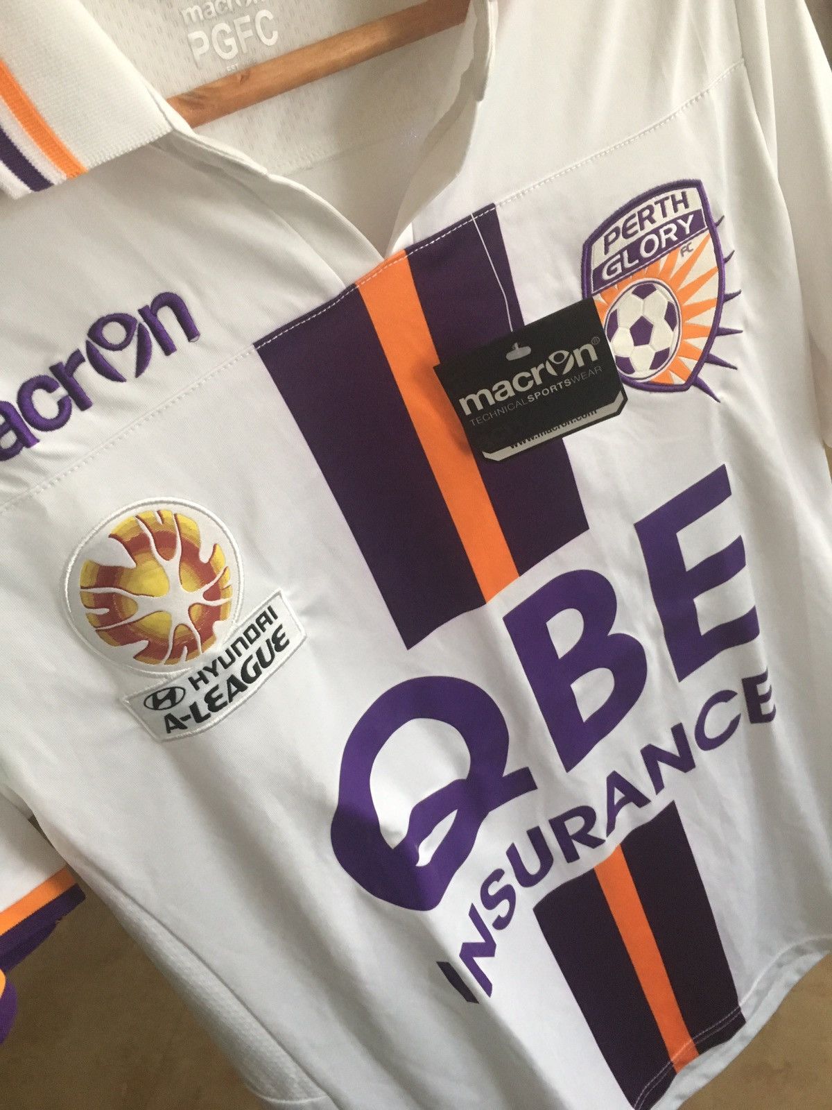 Macron 2013-14 PERTH GLORY AWAY JERSEY S Size US S / EU 44-46 / 1 - 4 Thumbnail