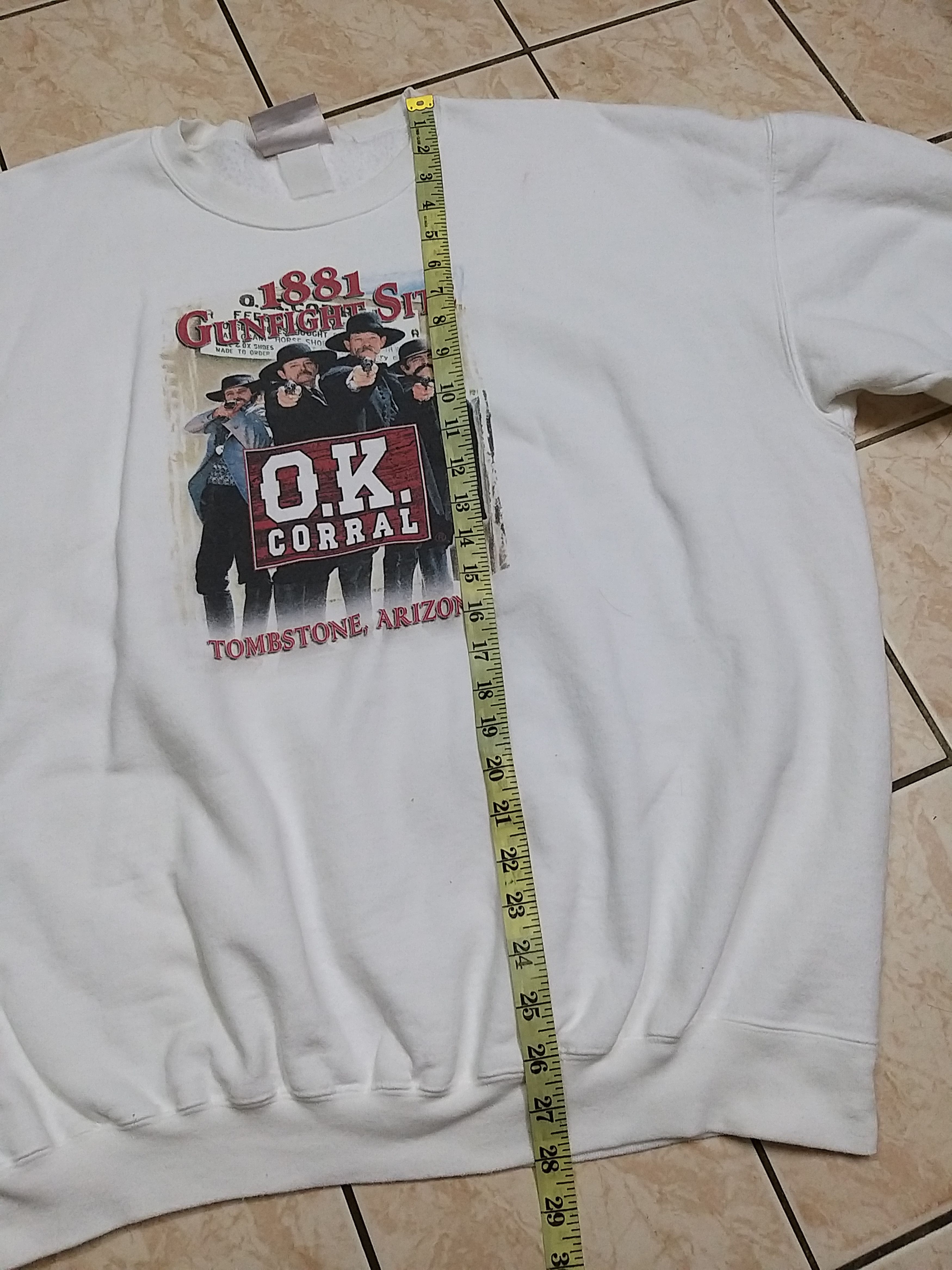 Hanes VINTAGE Y2K GUNFIGHT AT O.K CORRAL ARIZONA BAGGY SWEATSHIRT Size US XL / EU 56 / 4 - 6 Thumbnail