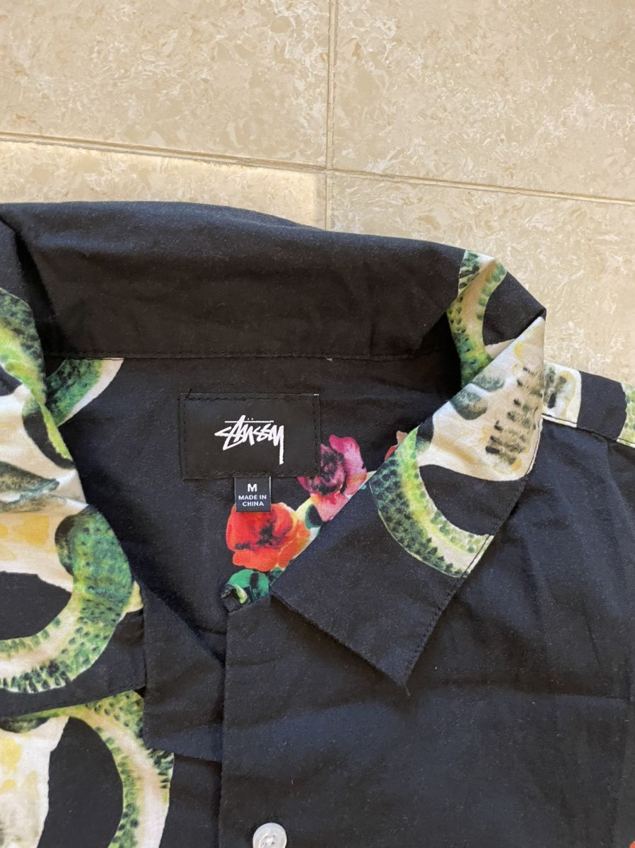 Stussy UNWORN* Stussy skull pattern shirt M Size US M / EU 48-50 / 2 - 4 Thumbnail