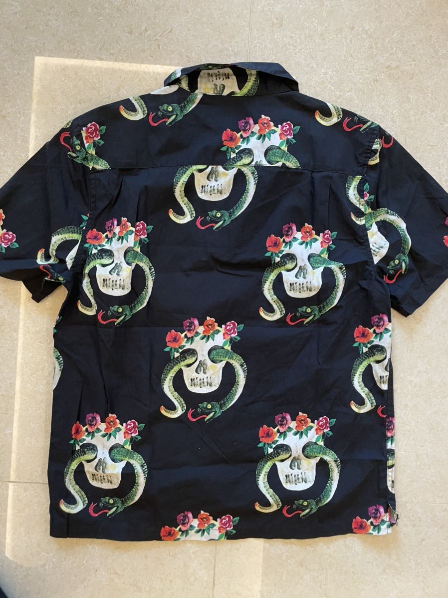 Stussy UNWORN* Stussy skull pattern shirt M Size US M / EU 48-50 / 2 - 6 Thumbnail