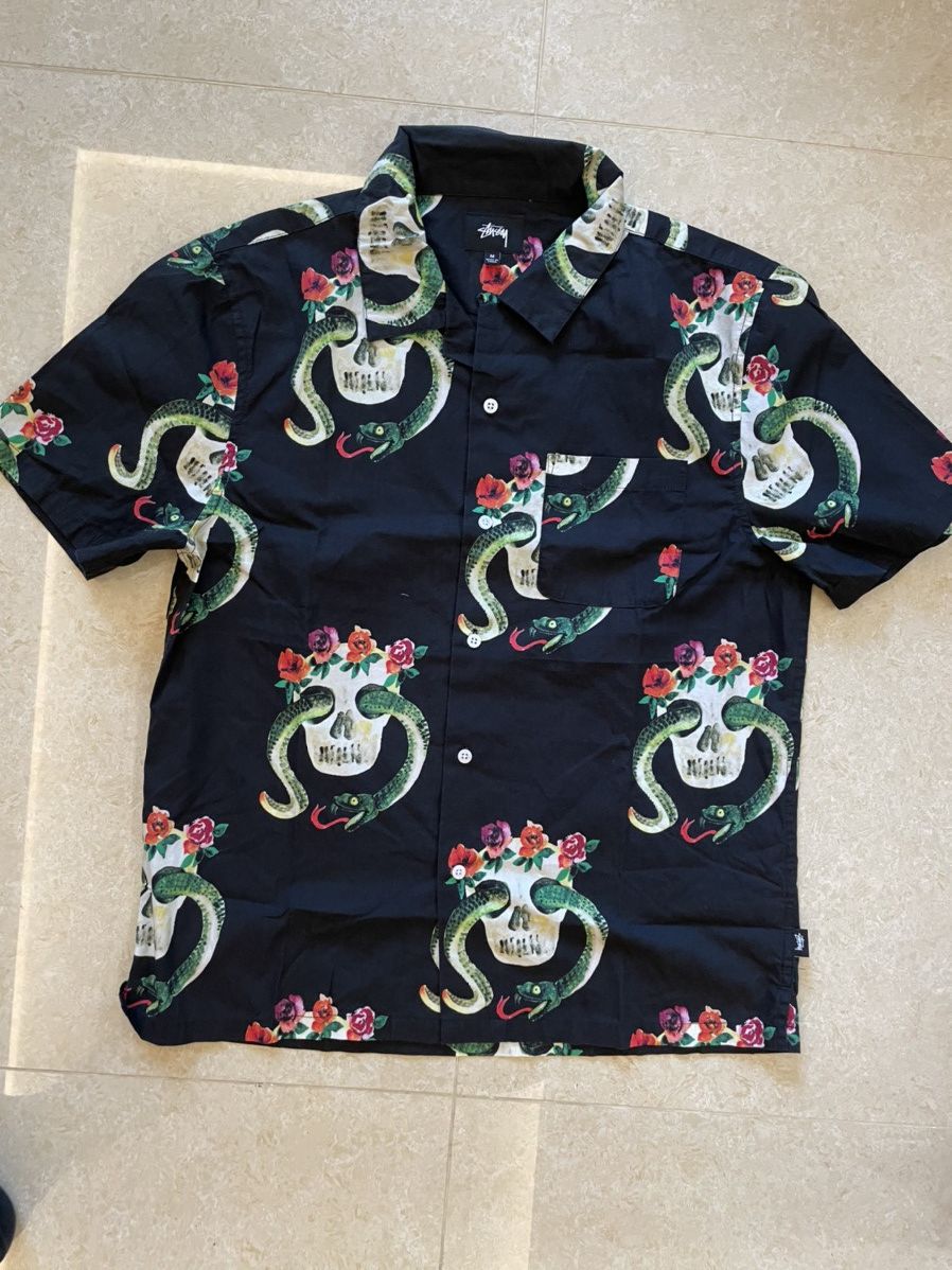 Stussy UNWORN* Stussy skull pattern shirt M Size US M / EU 48-50 / 2 - 1 Thumbnail