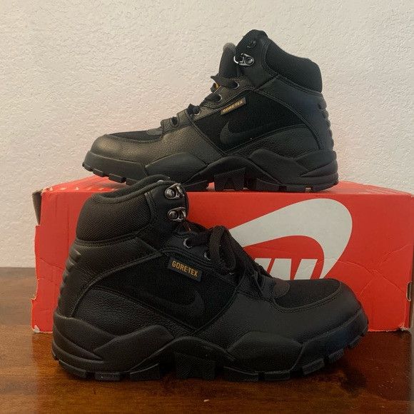 nike rhyodomo boots black