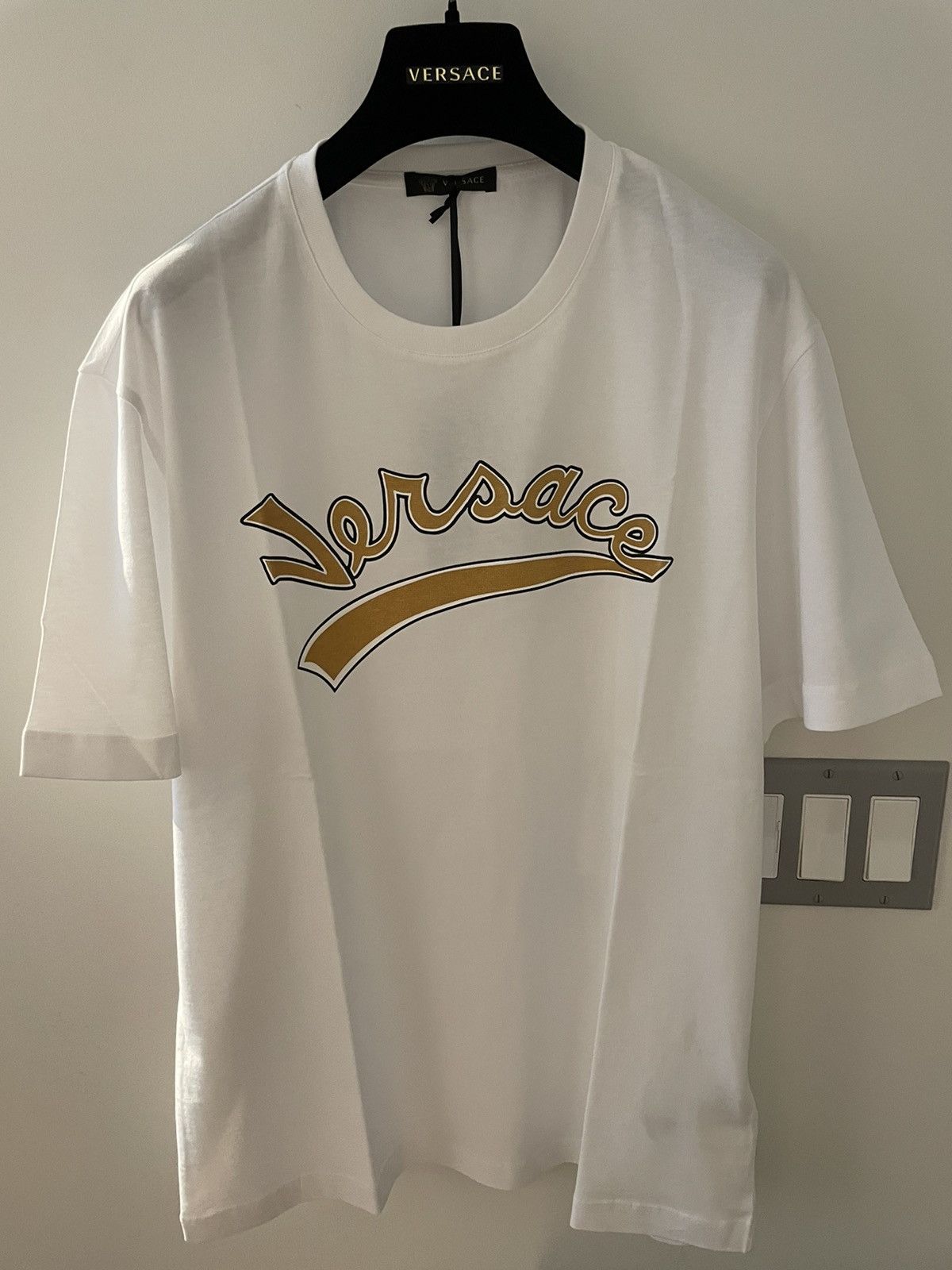 Versace New Super Runway Limited Edition Versace Logo Tee T-shirt Size US XL / EU 56 / 4 - 1 Thumbnail