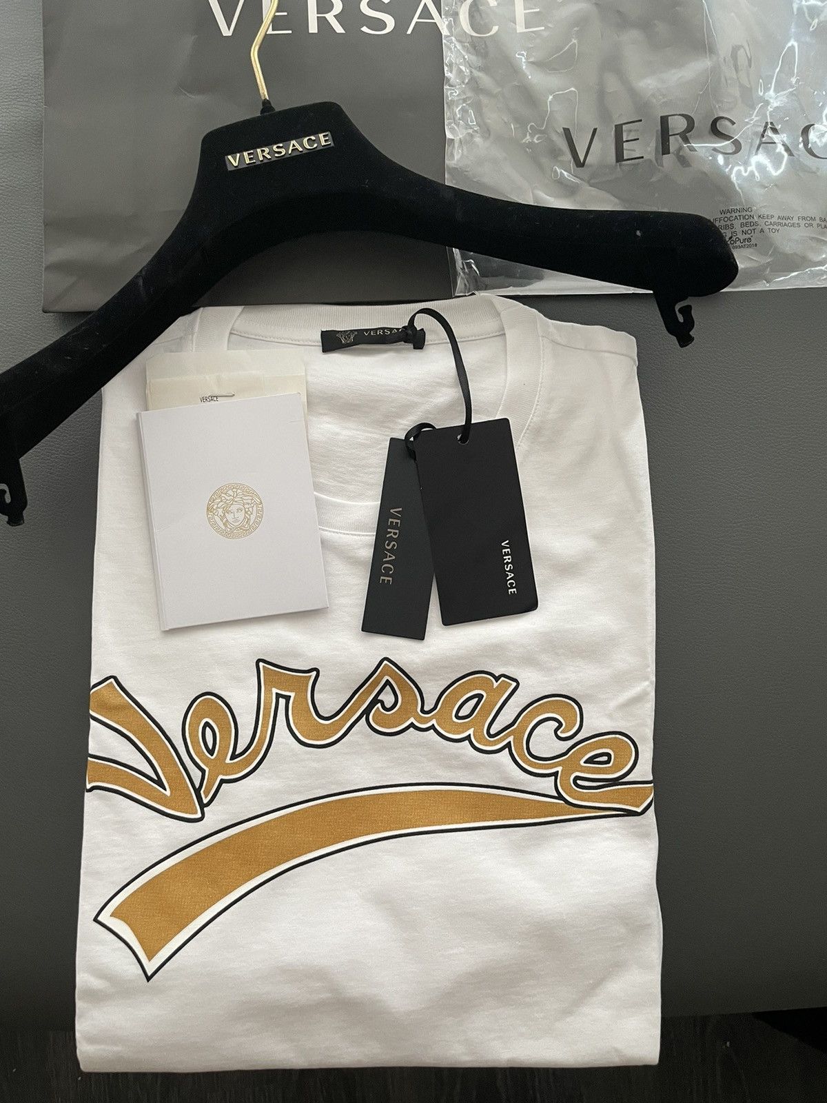 Versace New Super Runway Limited Edition Versace Logo Tee T-shirt Size US XL / EU 56 / 4 - 2 Thumbnail