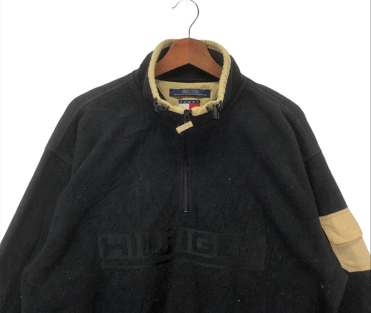 Tommy Hilfiger Vintage Tommy Hilfiger Outdoor Fleece Sweater Size US L / EU 52-54 / 3 - 4 Thumbnail