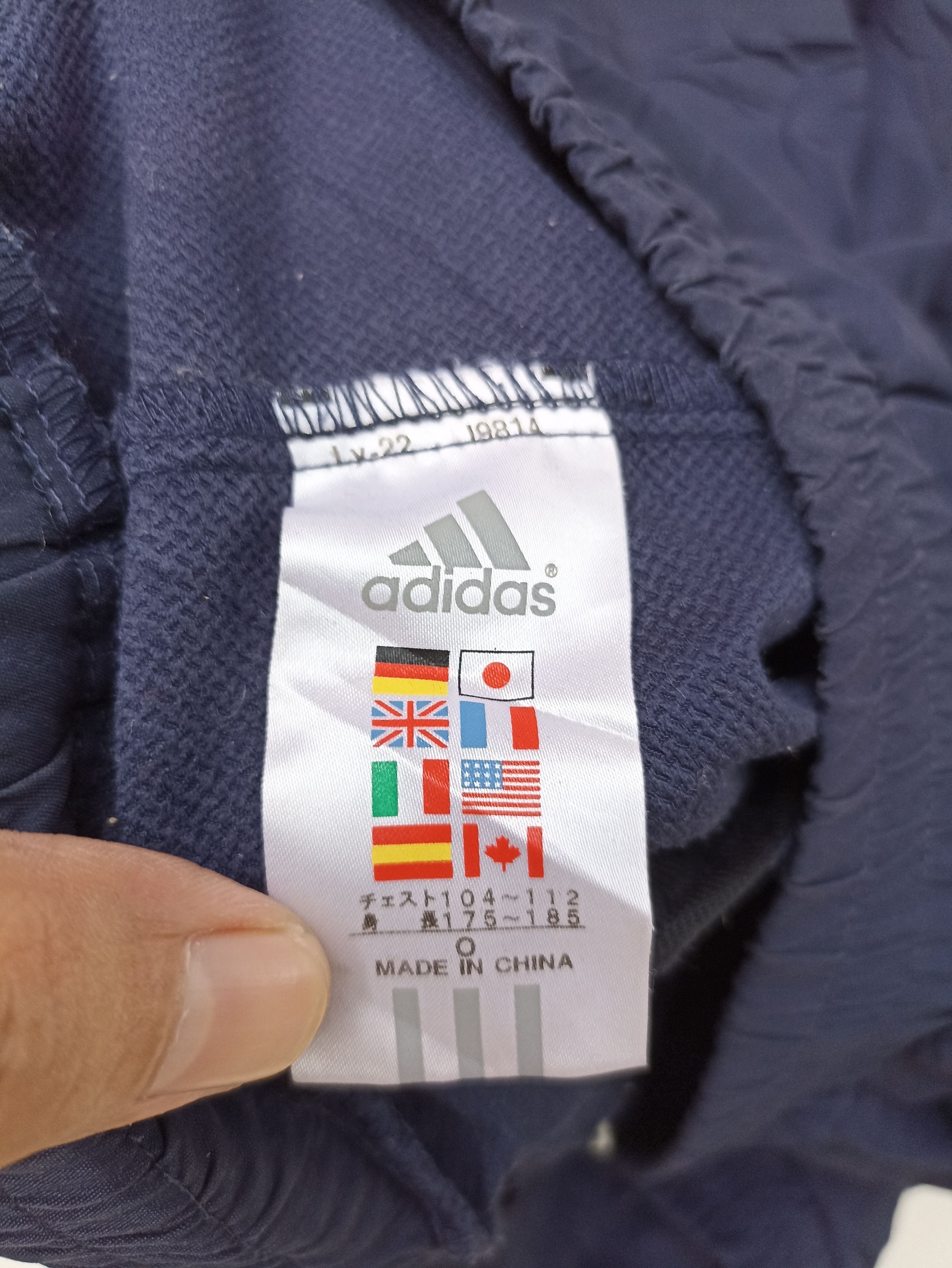 Adidas Vintage Adidas Jacket windbreaker Size US L / EU 52-54 / 3 - 5 Thumbnail