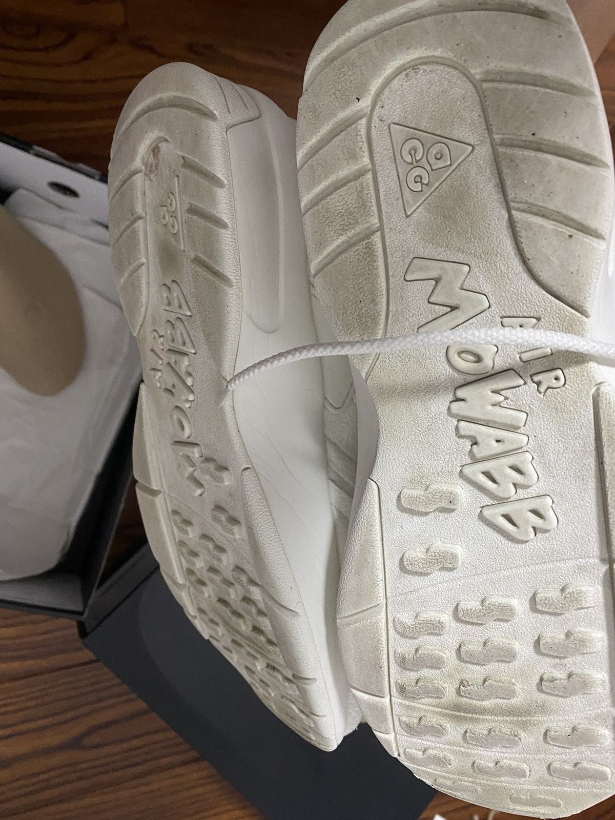 CDG by Comme des Garcons Comme des Garcons x Air Mowabb White 2018 Size US 9 / EU 42 - 3 Thumbnail