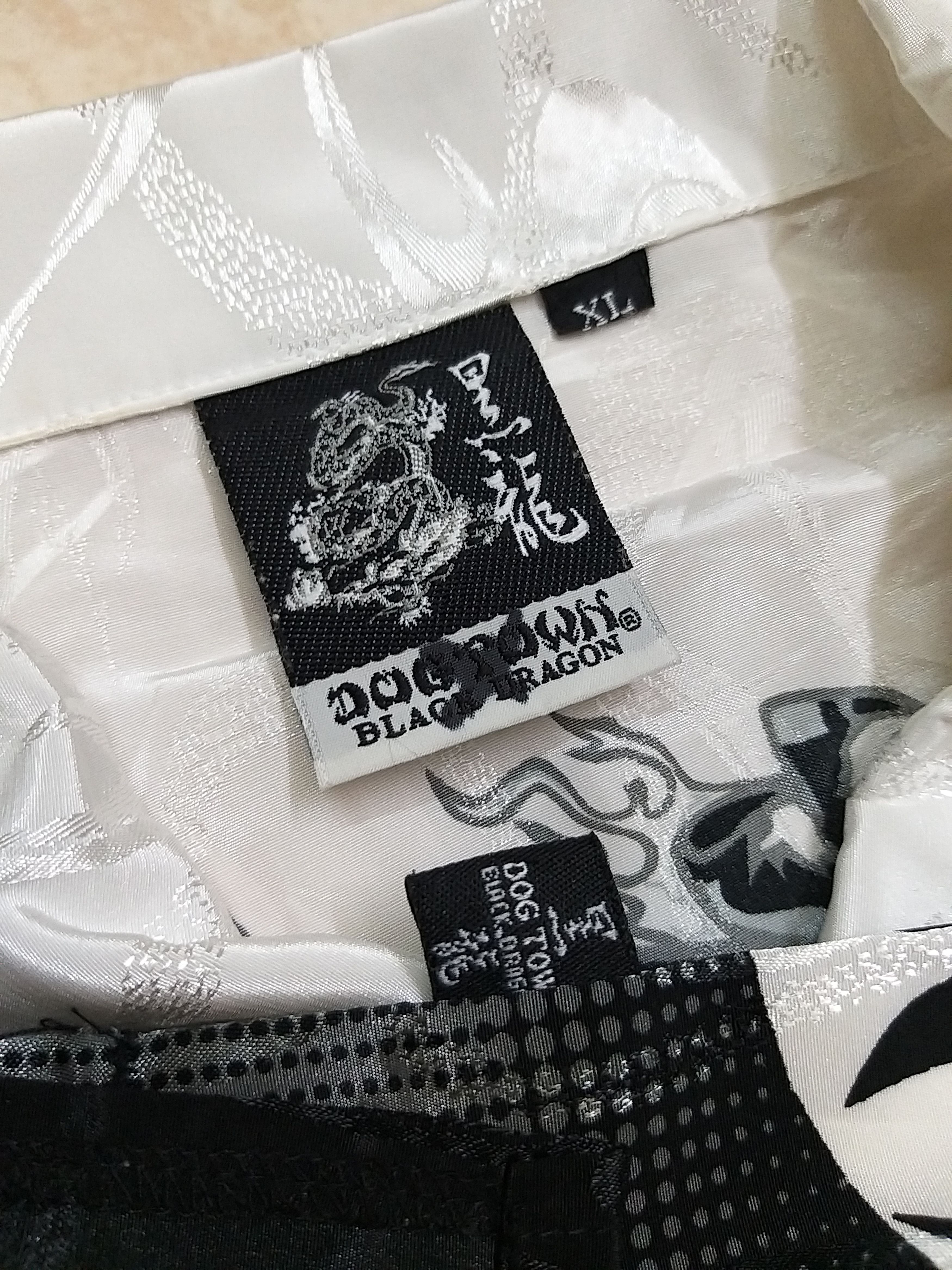 Dogtown DOGTOWN BLACK DRAGON SUKAJAN ELIMENT BUTTON UPS SHIRT Size US XXL / EU 58 / 5 - 13 Thumbnail