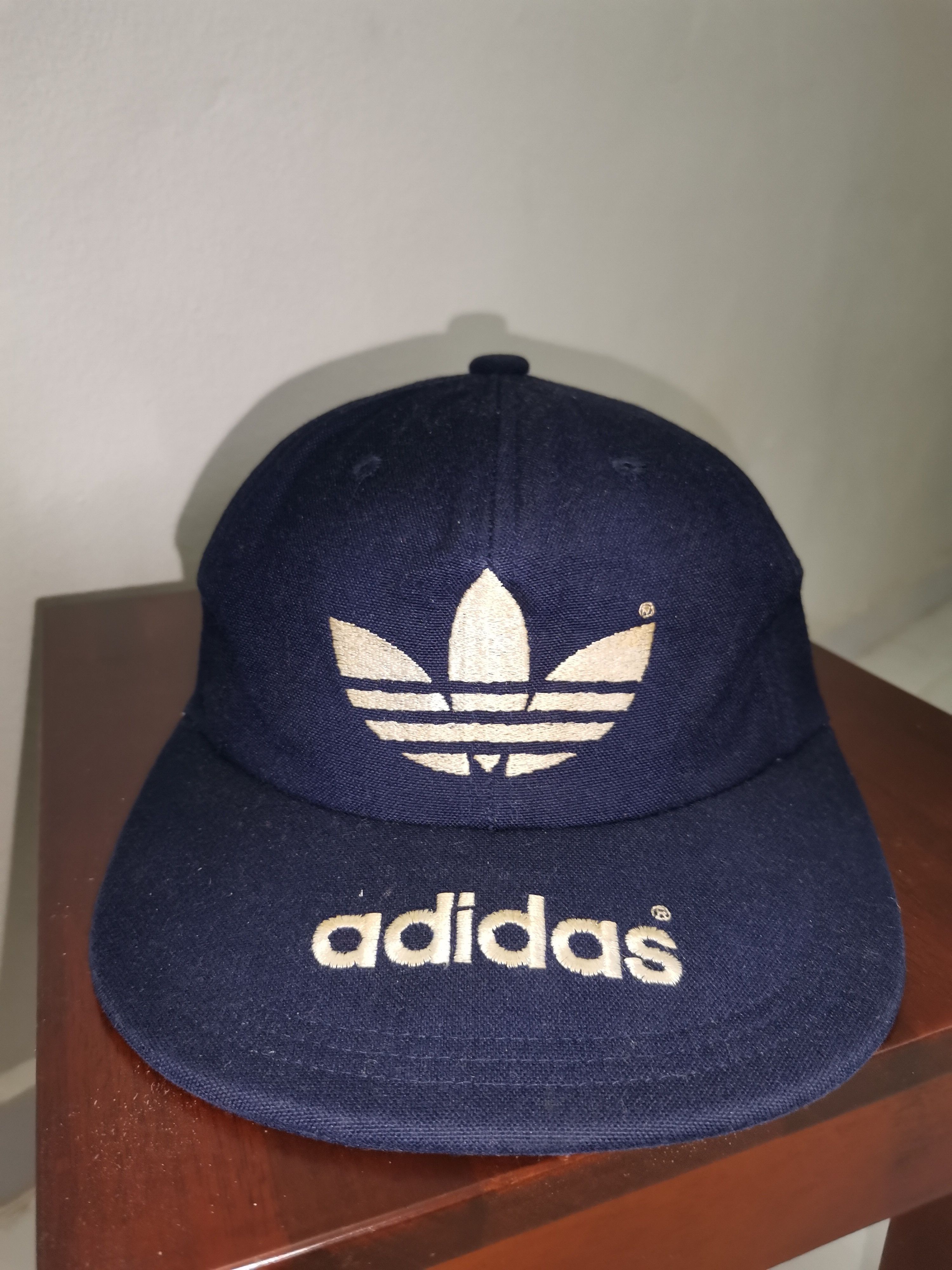 Vintage Adidas Cap Size ONE SIZE - 1 Thumbnail