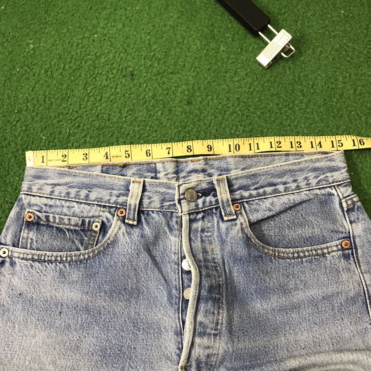 Levi's Vintage 80s Levis 501 Distressed Denim Lightwash CobainStyle Size US 30 / EU 46 - 22 Thumbnail