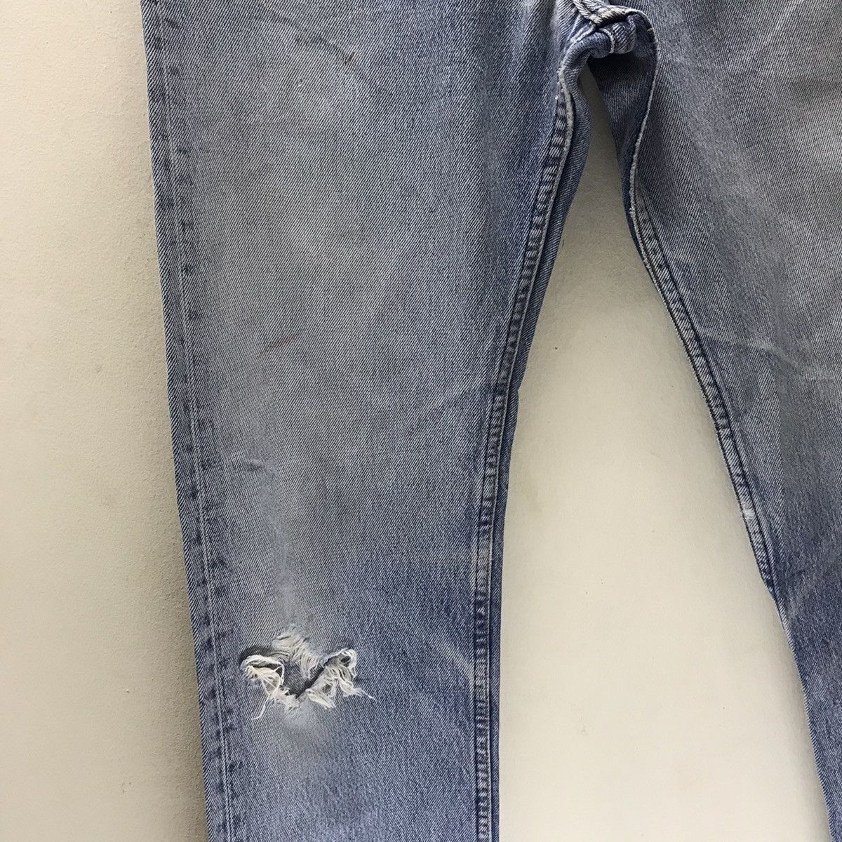 Levi's Vintage 80s Levis 501 Distressed Denim Lightwash CobainStyle Size US 30 / EU 46 - 6 Thumbnail