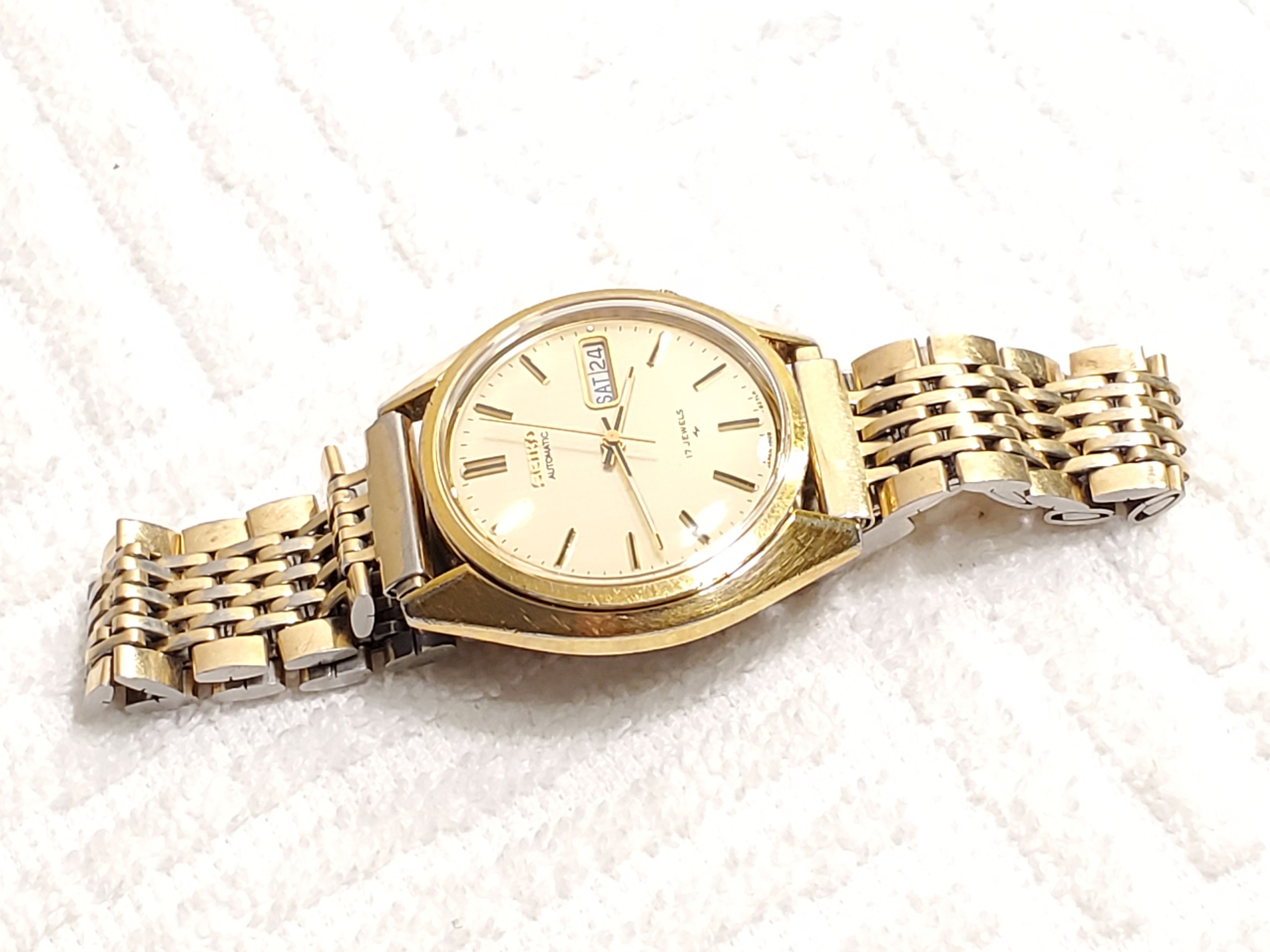 Seiko Vintage Seiko Automatic Day Date Watch Seventeen Jewels Size 36 - 2 Preview
