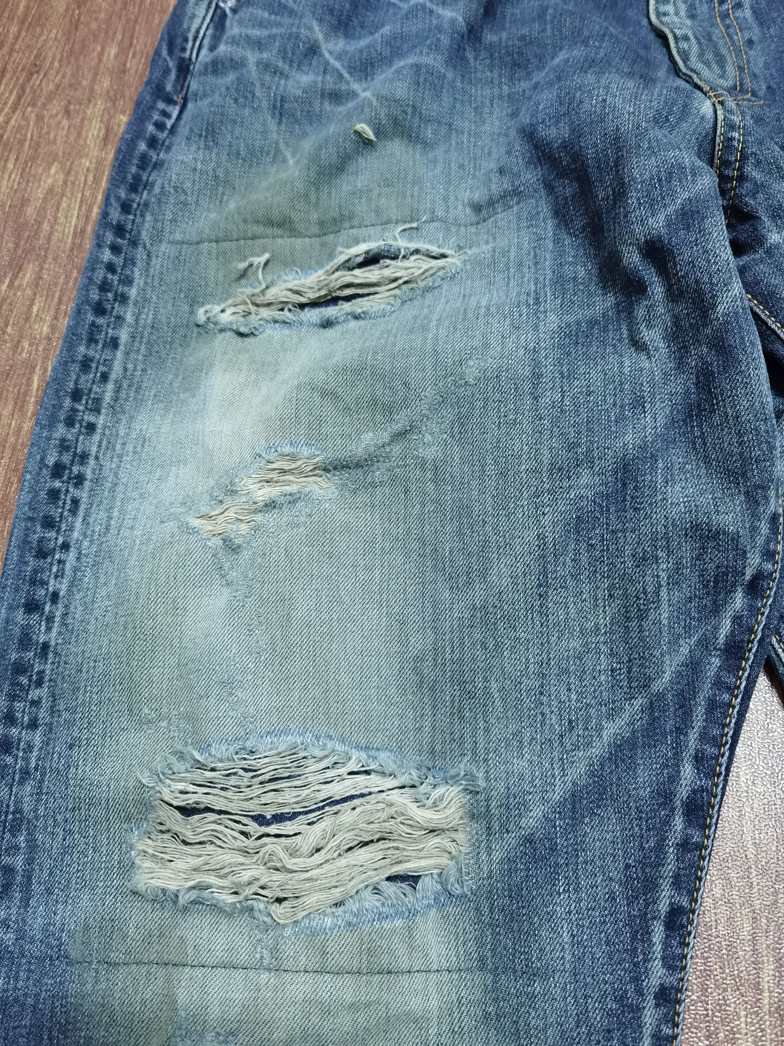 Japanese Brand Distressed swagger denim 2006 production Size US 35 - 6 Thumbnail